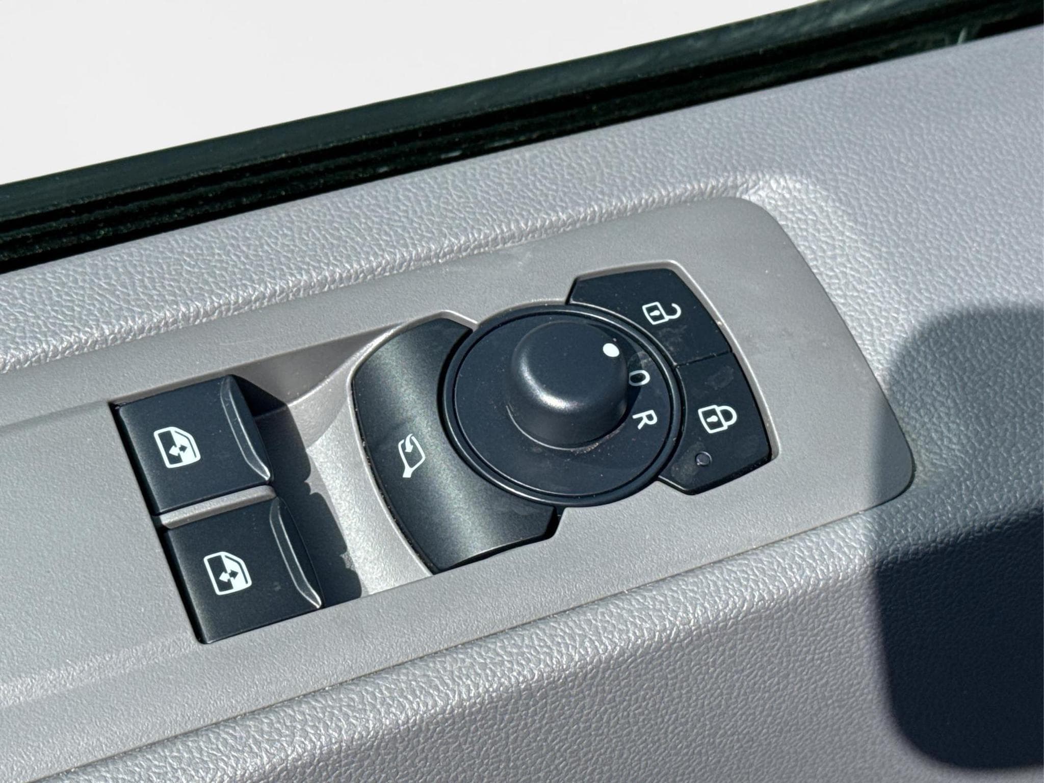 VW T7 Basis (2026) - Photo 20