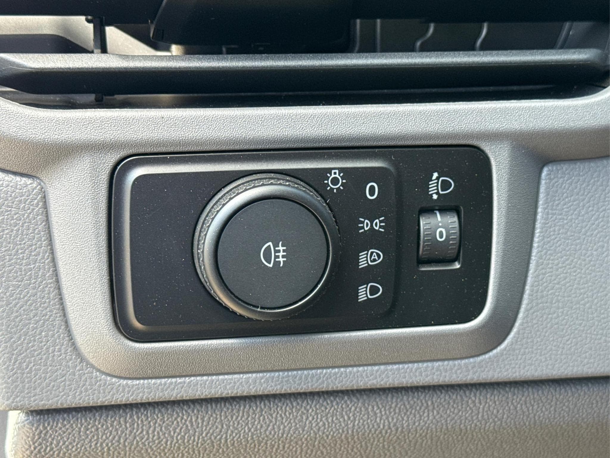 VW T7 Basis (2026) - Photo 21