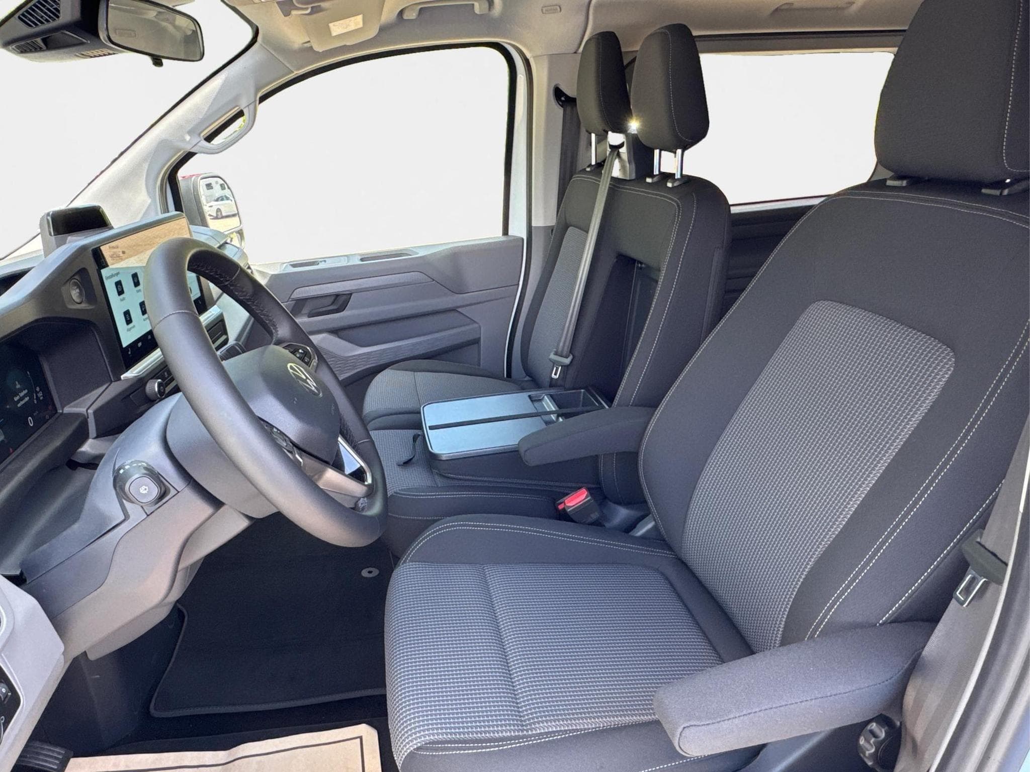 VW T7 Basis (2026) - Photo 22