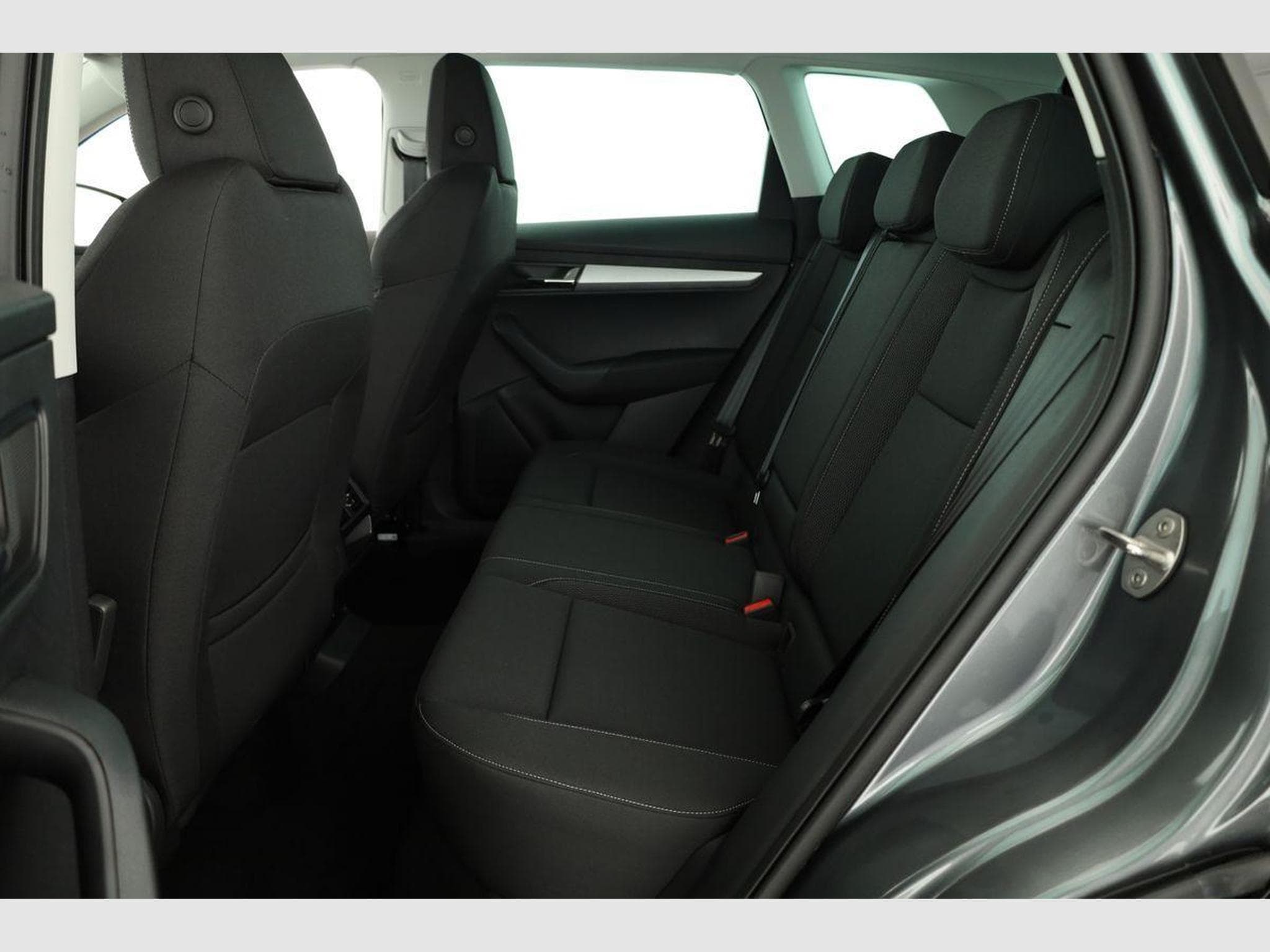 Skoda Karoq Selection (2026) - Foto 11