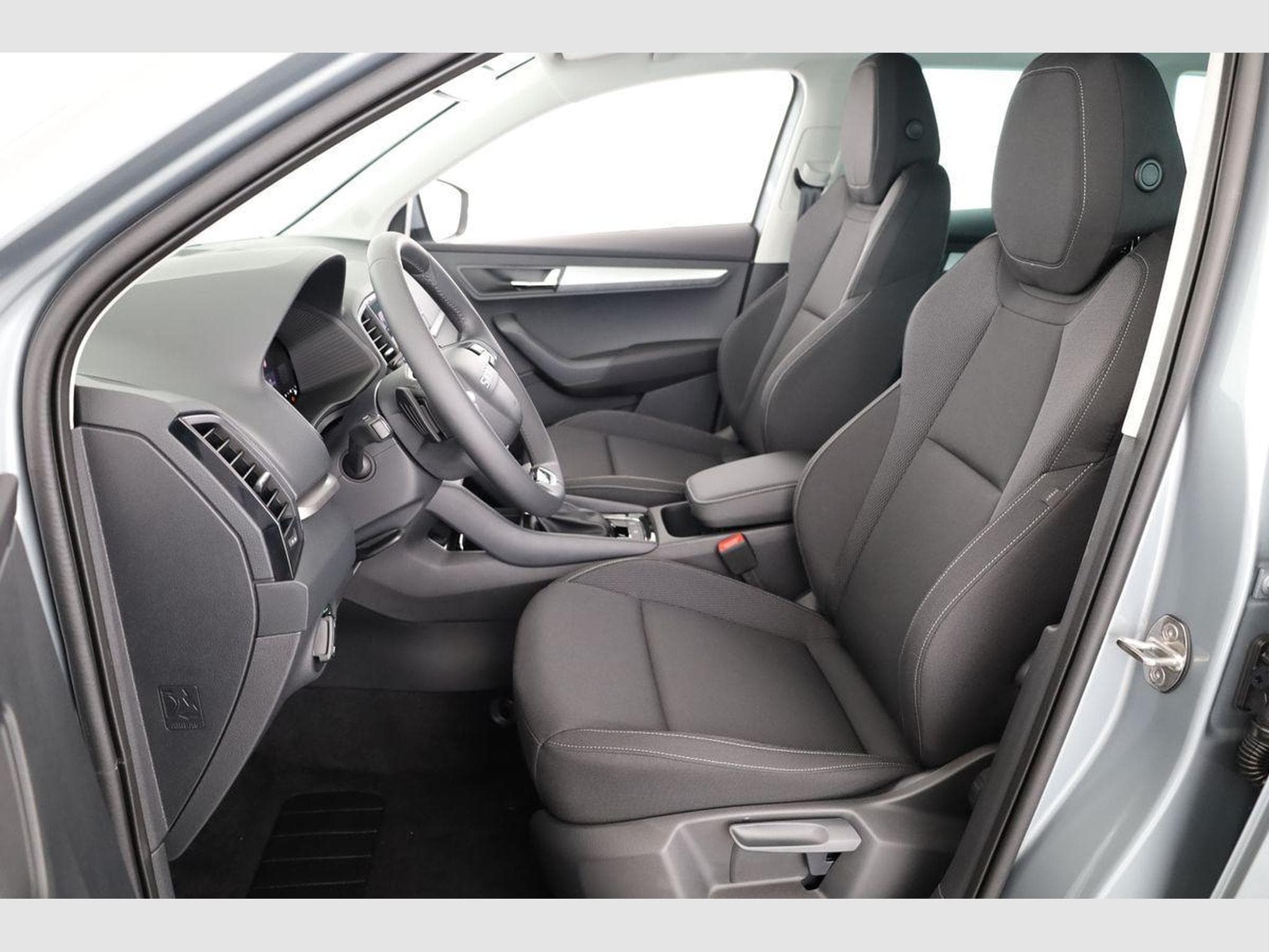 Skoda Karoq Selection (2026) - Foto 10