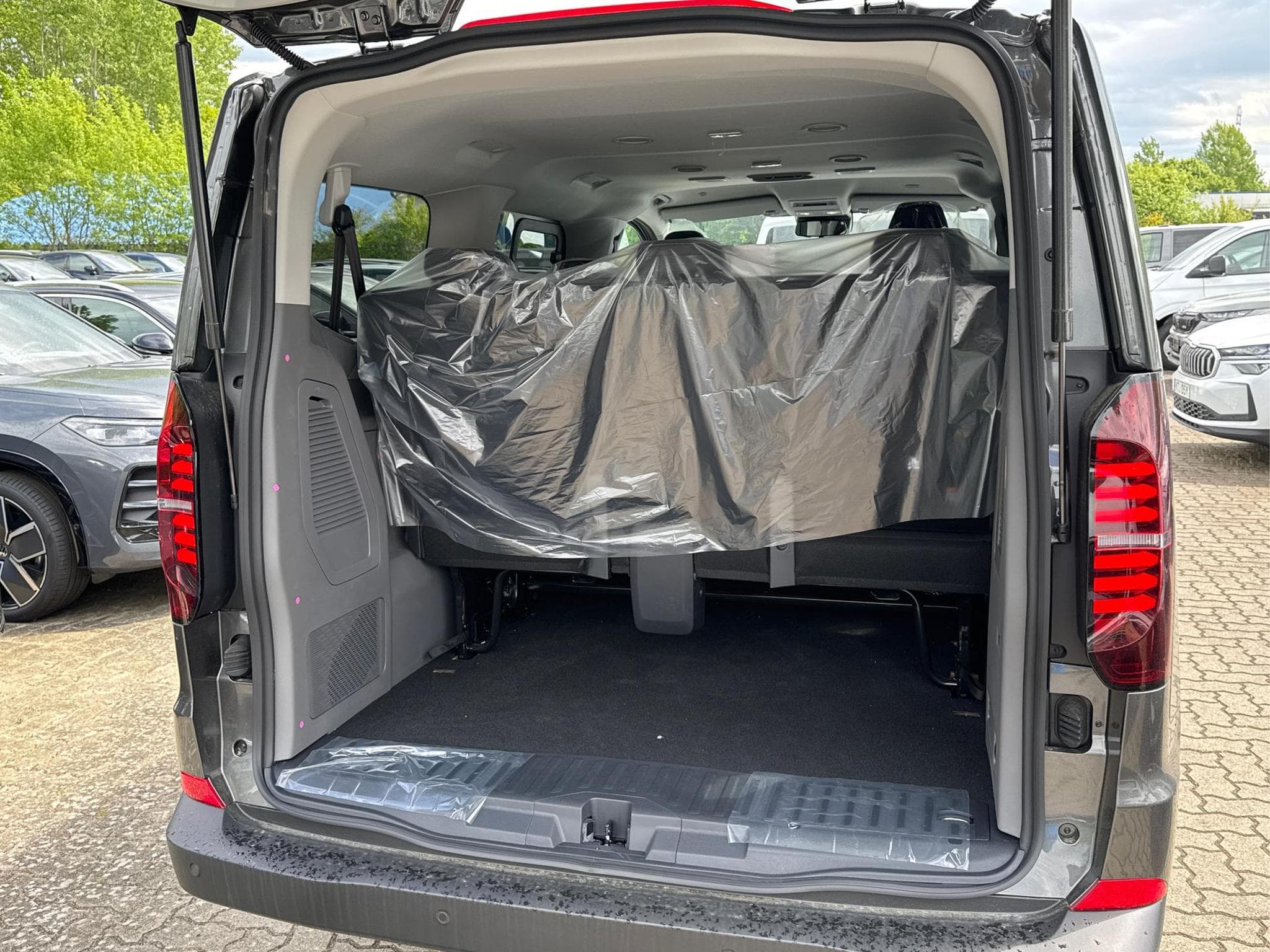 VW T7 Basis (2026) - Foto 10