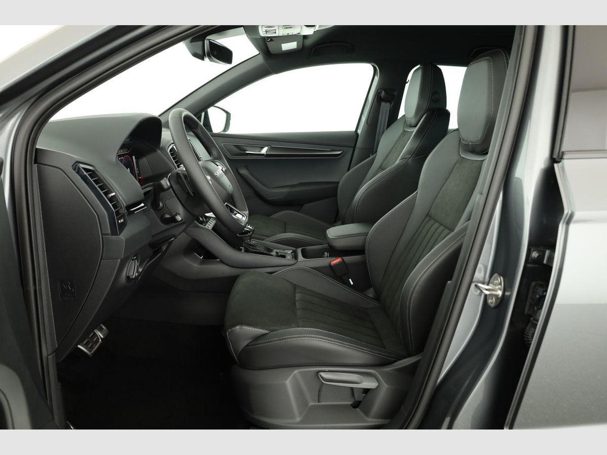 Skoda Karoq Sportline 4x4 (2026) - Foto 10