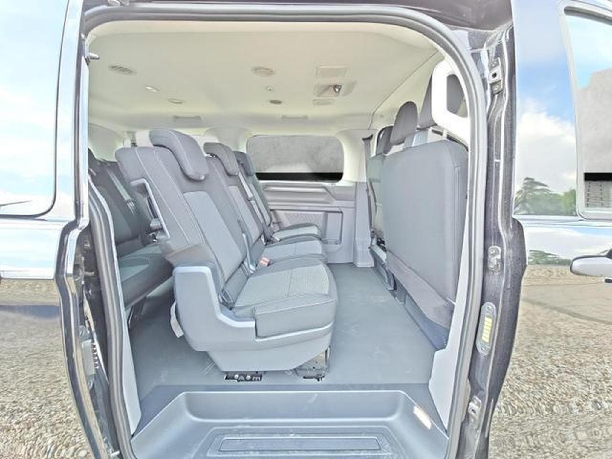 VW T7 2.0 TDI 81 kW KR (2025) - Foto 13