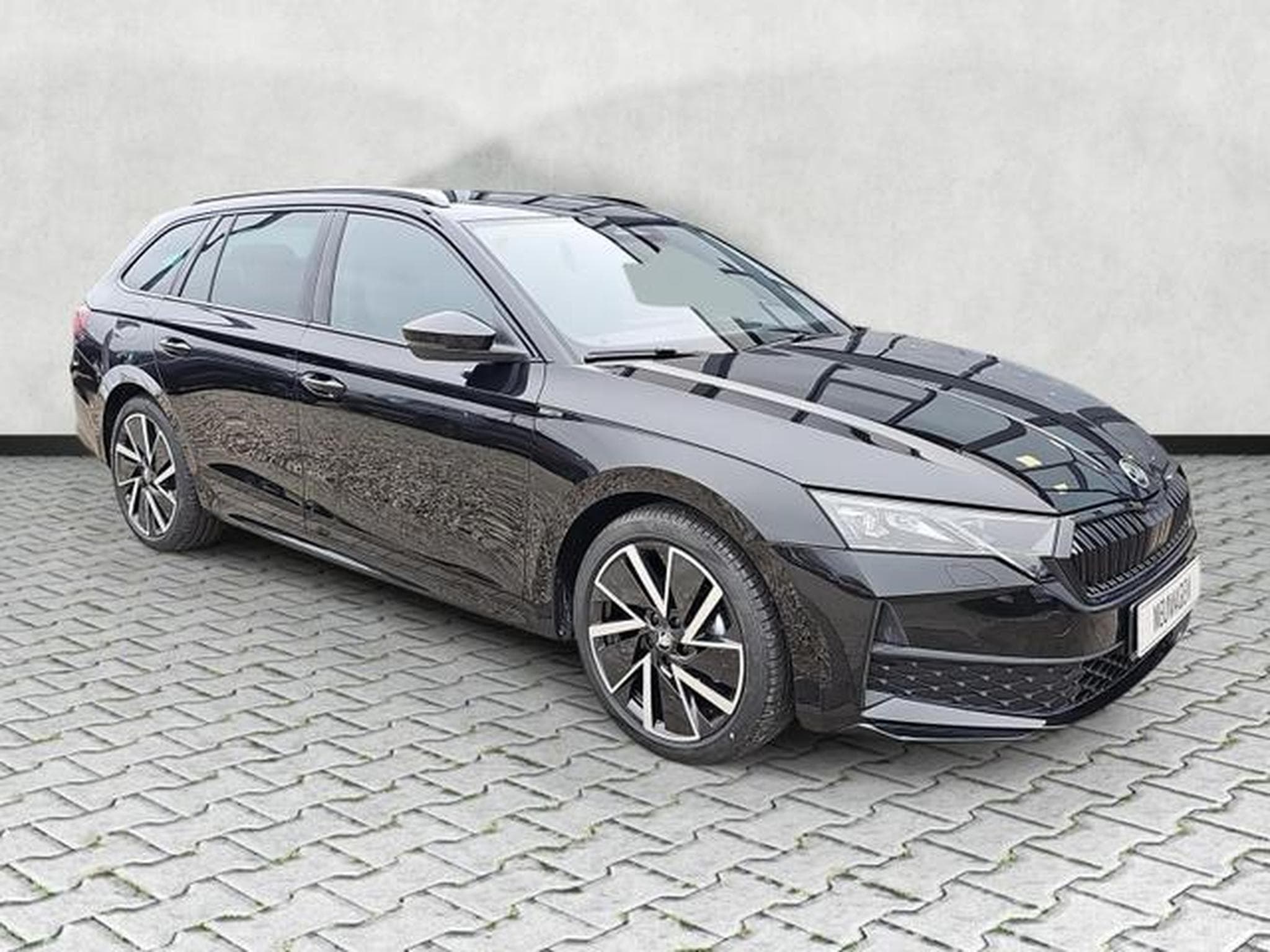 Skoda Octavia 2.0 TDI 110 kW Sportline (2025) - Photo 1