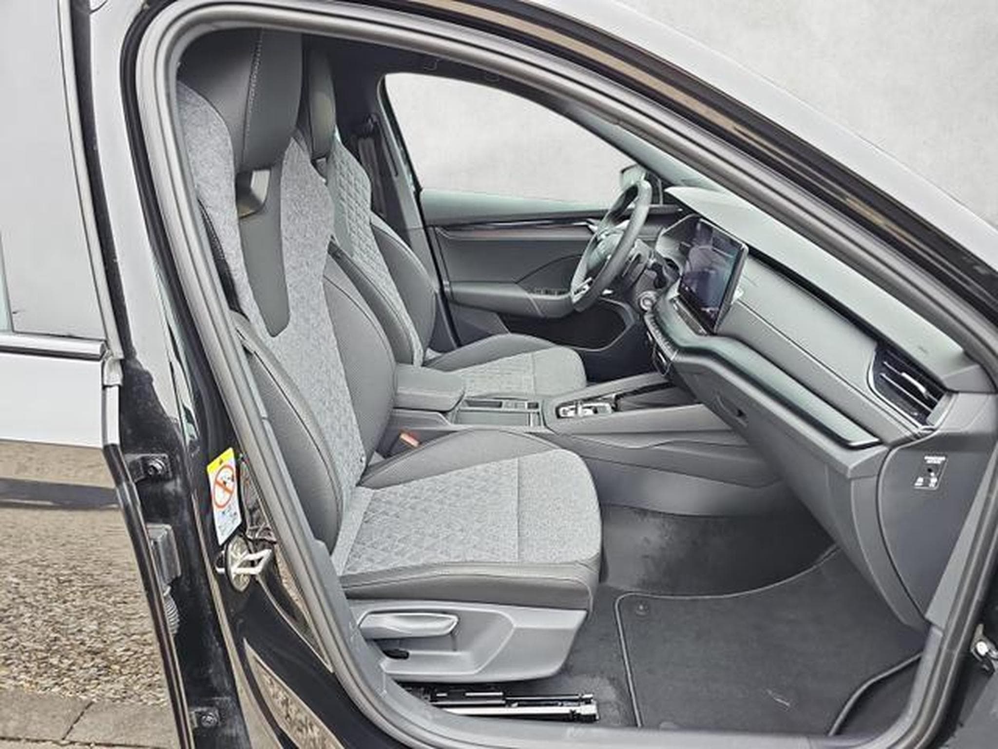 Skoda Octavia 2.0 TDI 110 kW Sportline (2025) - Photo 10