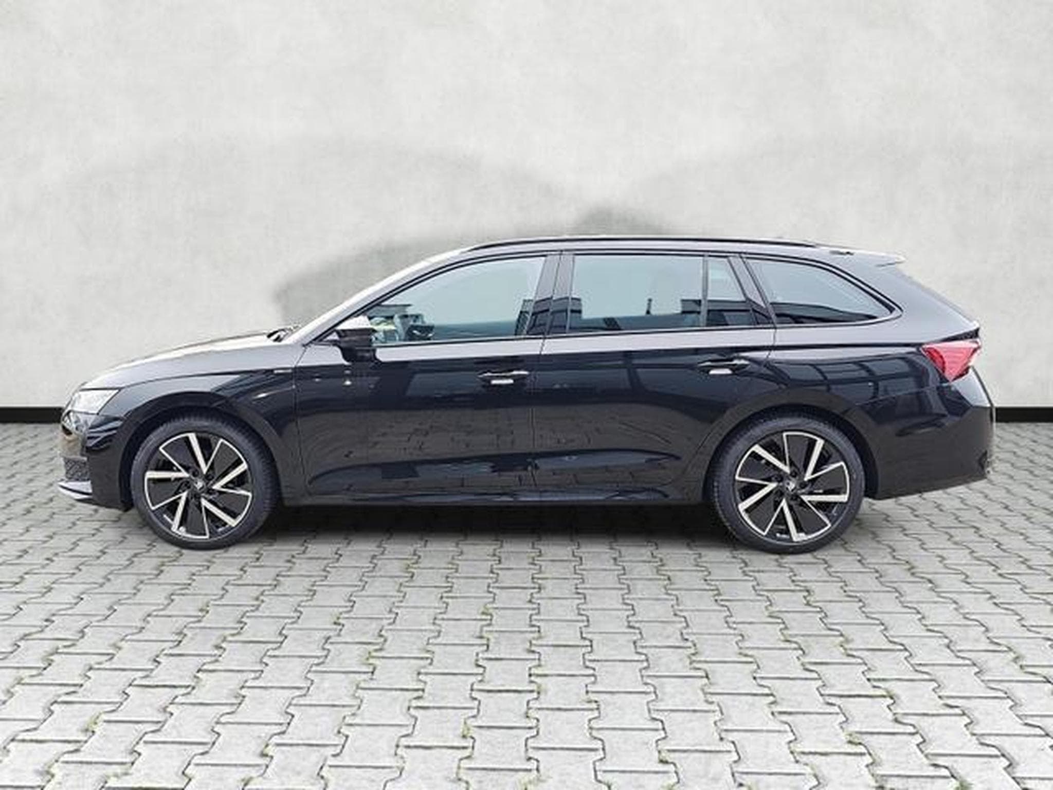 Skoda Octavia 2.0 TDI 110 kW Sportline (2025) - Photo 4