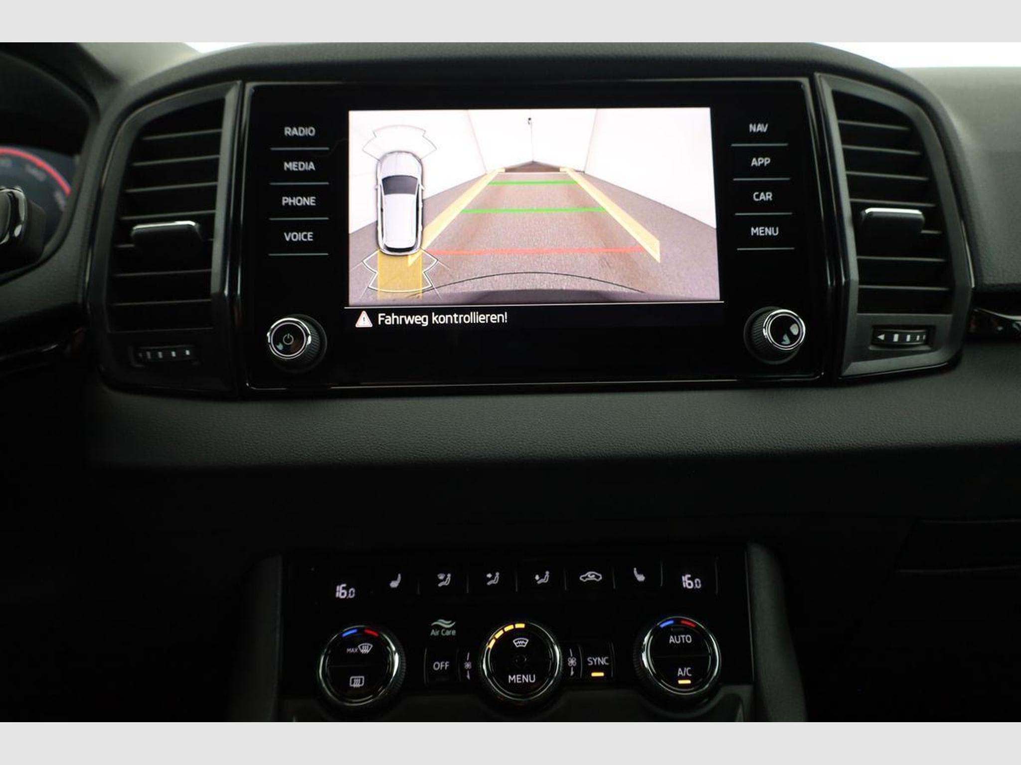Skoda Karoq Sportline 4x4 (2026) - Photo 6