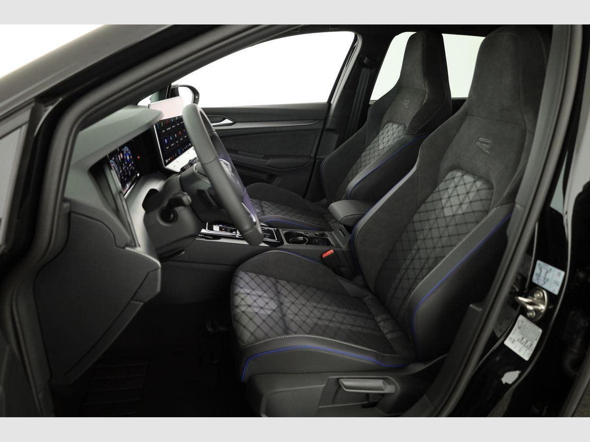 VW Golf Variant 2.0 TSI 150 kW 4Motion R-Line (2026) - Photo 9