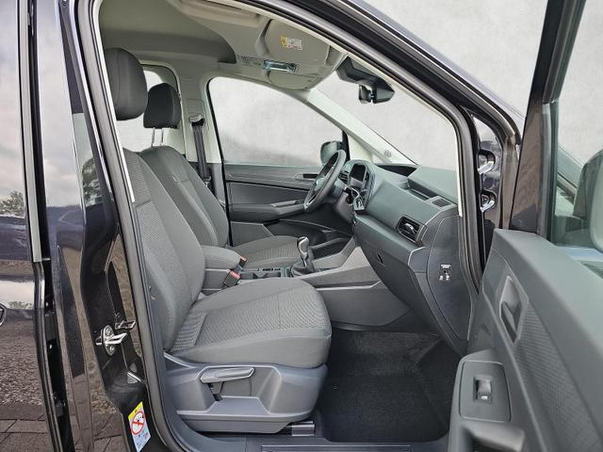 VW Caddy Basis Maxi (2025) - Photo 10