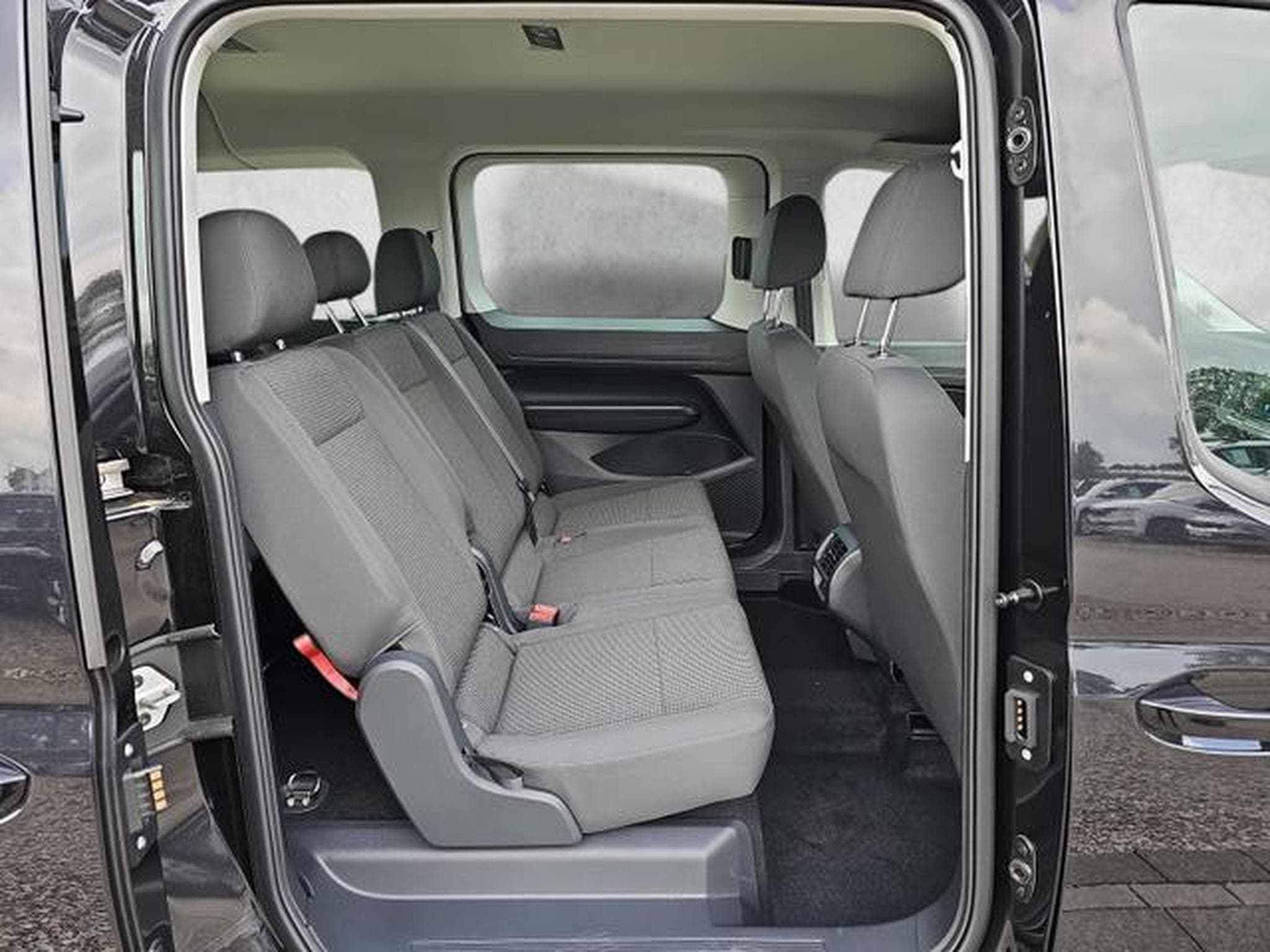 VW Caddy Basis Maxi (2025) - Photo 13