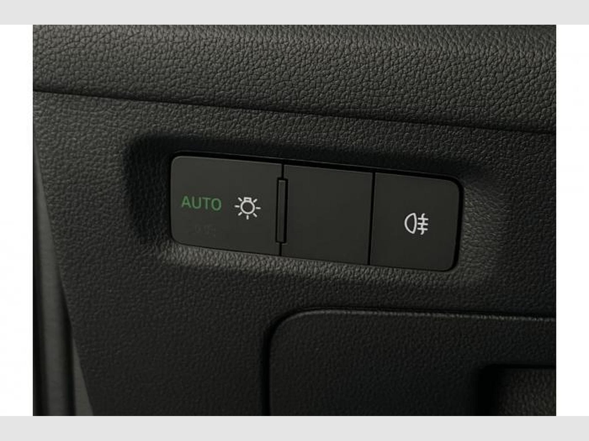 Skoda Octavia Selection (2026) - Photo 23