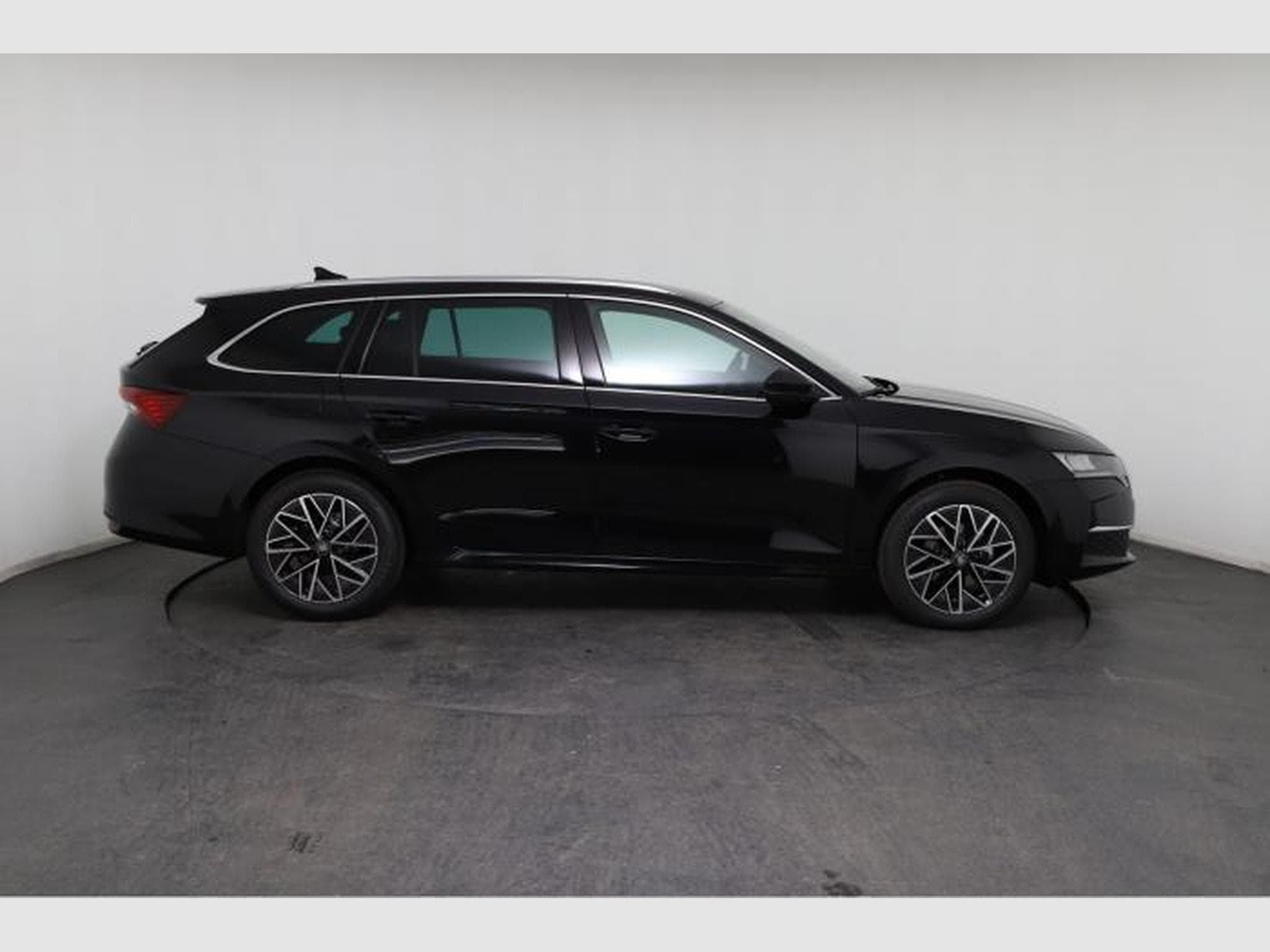 Skoda Octavia Selection (2026) - Photo 9