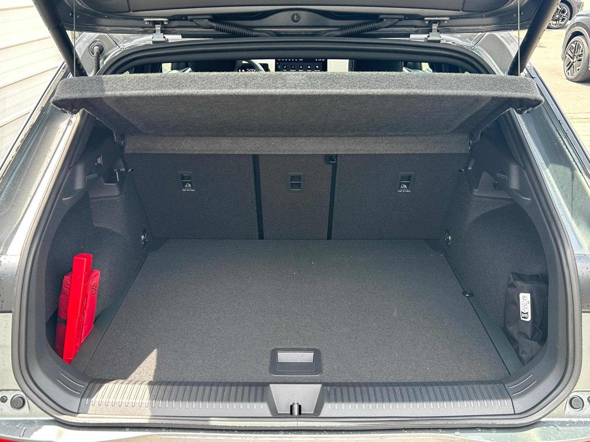 VW T-Roc R-Line (2026) - Photo 16