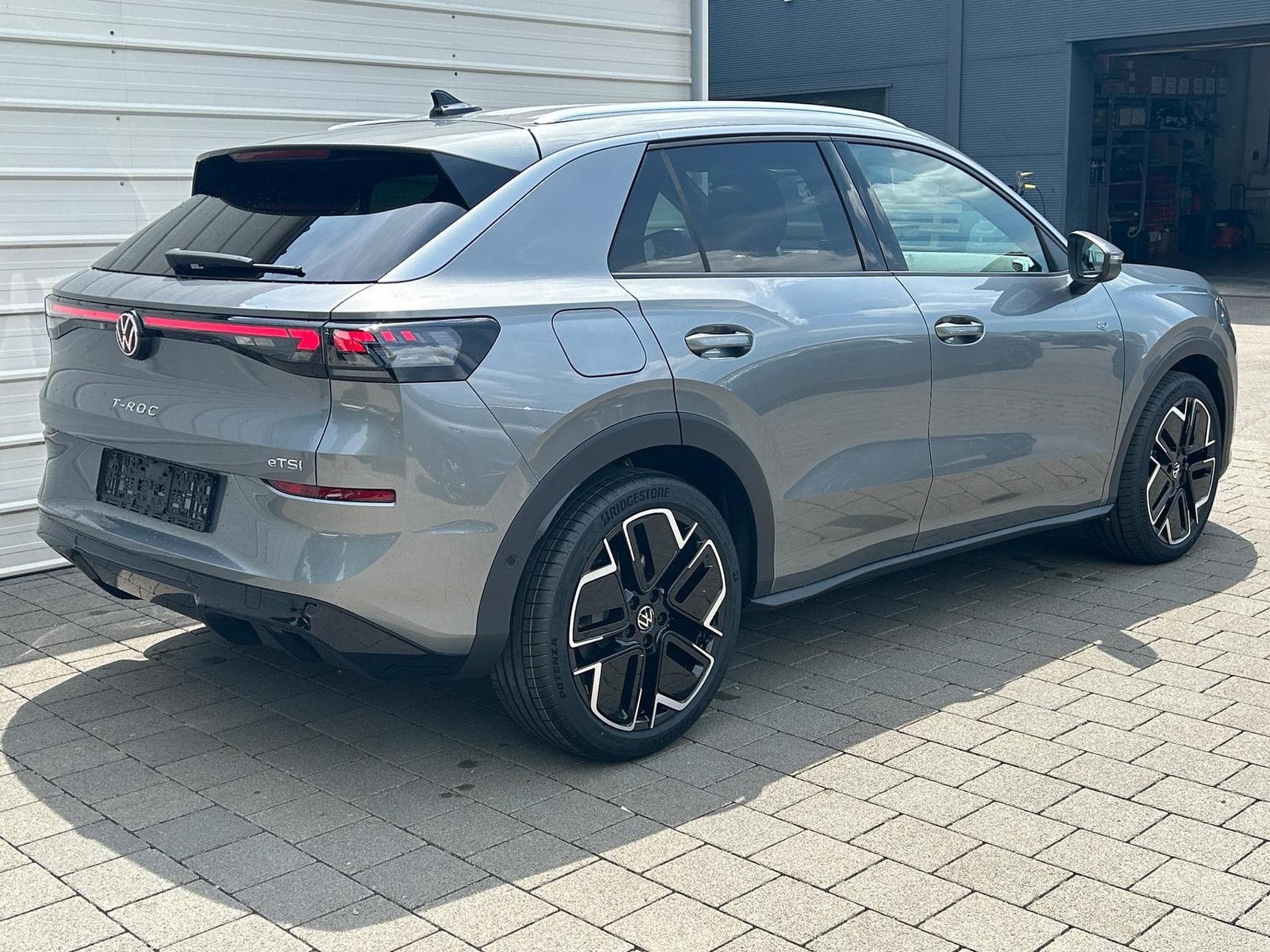 VW T-Roc R-Line (2026) - Photo 4