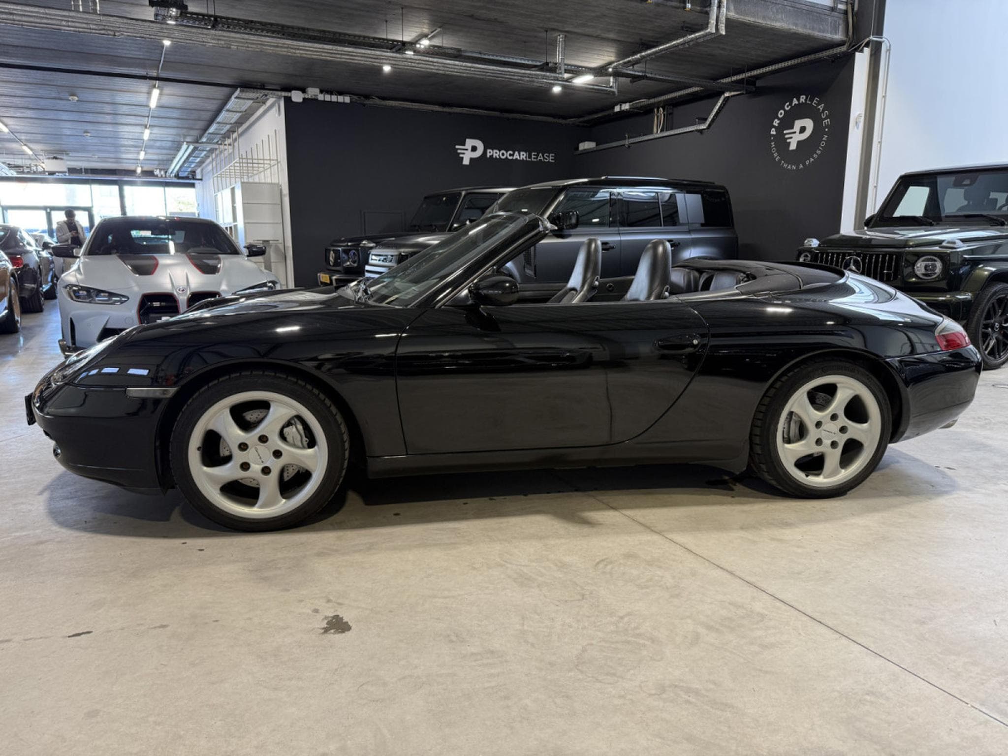 Porsche 911 CARRERA 4 CABRIOLET 3.4 FLAT6 / BVM (2000) - Foto 2