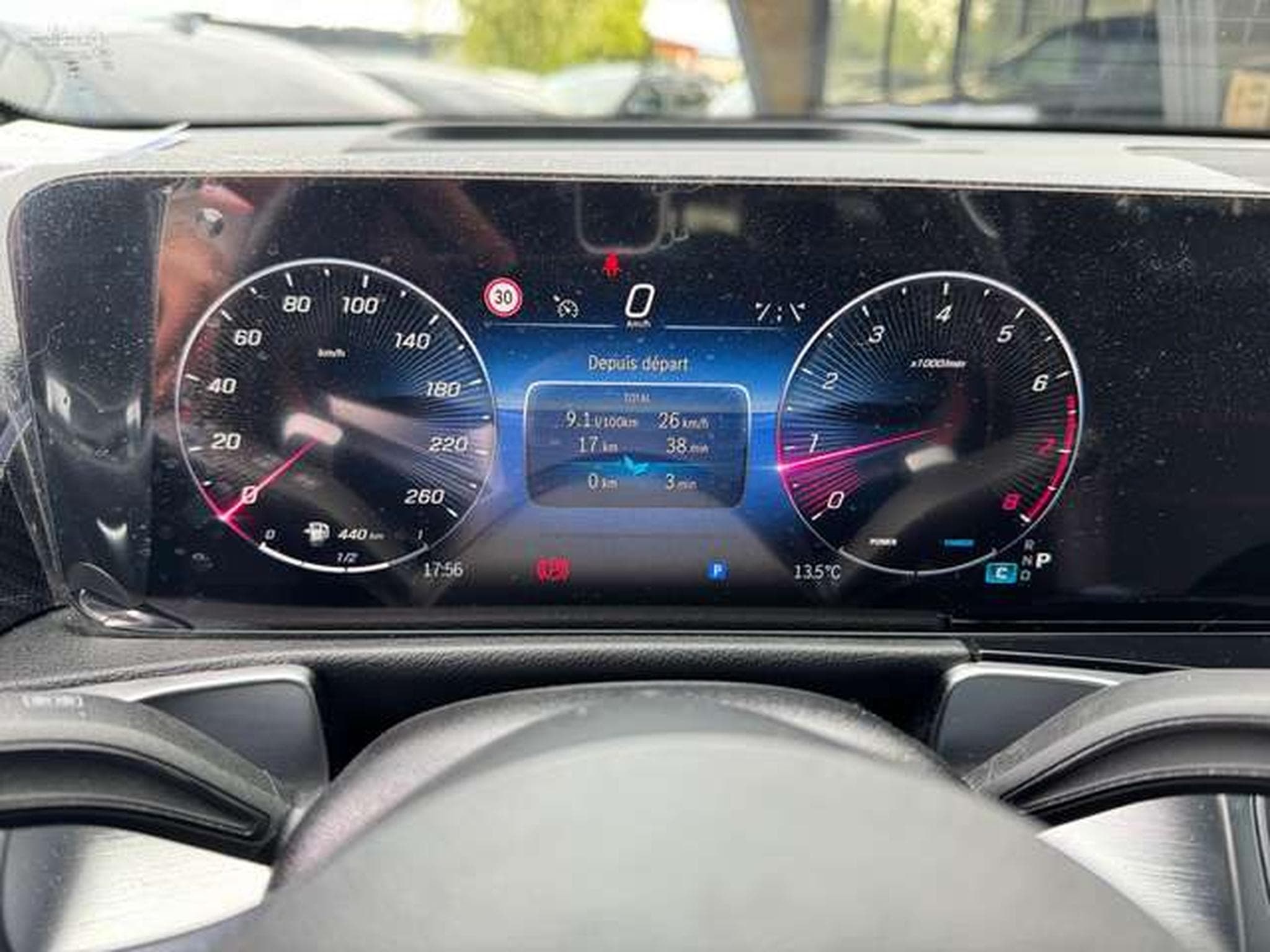 Mercedes GLB 200 GLB 200 7G-DCT Edition AMG Line (2025) - Photo 16