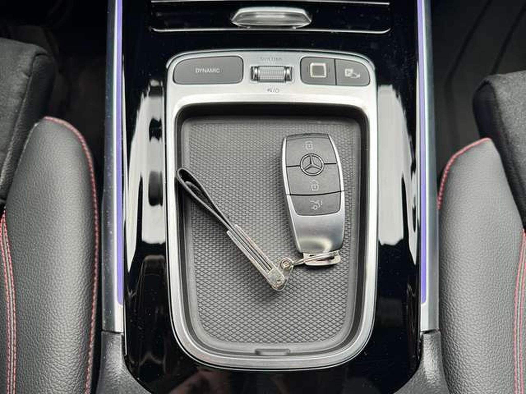 Mercedes GLB 200 GLB 200 7G-DCT Edition AMG Line (2025) - Photo 22