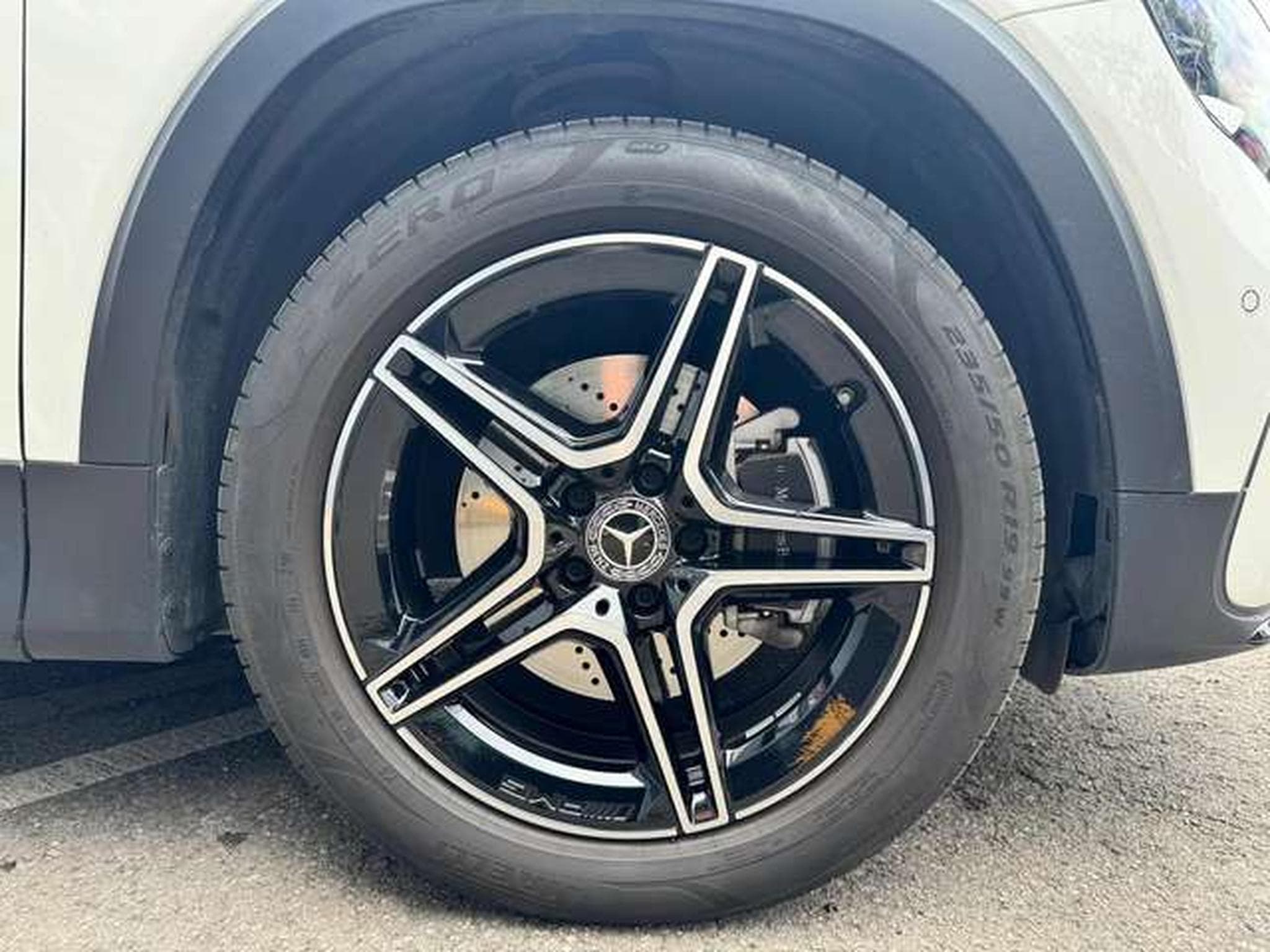 Mercedes GLB 200 GLB 200 7G-DCT Edition AMG Line (2025) - Photo 34