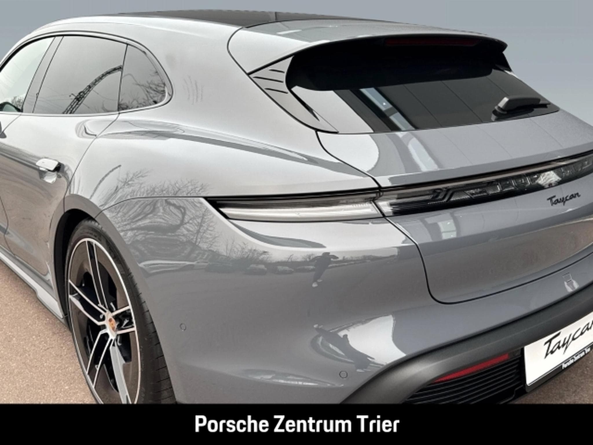 Porsche Taycan Turismo Black Edition InnoDrive LED (2026) - Photo 10