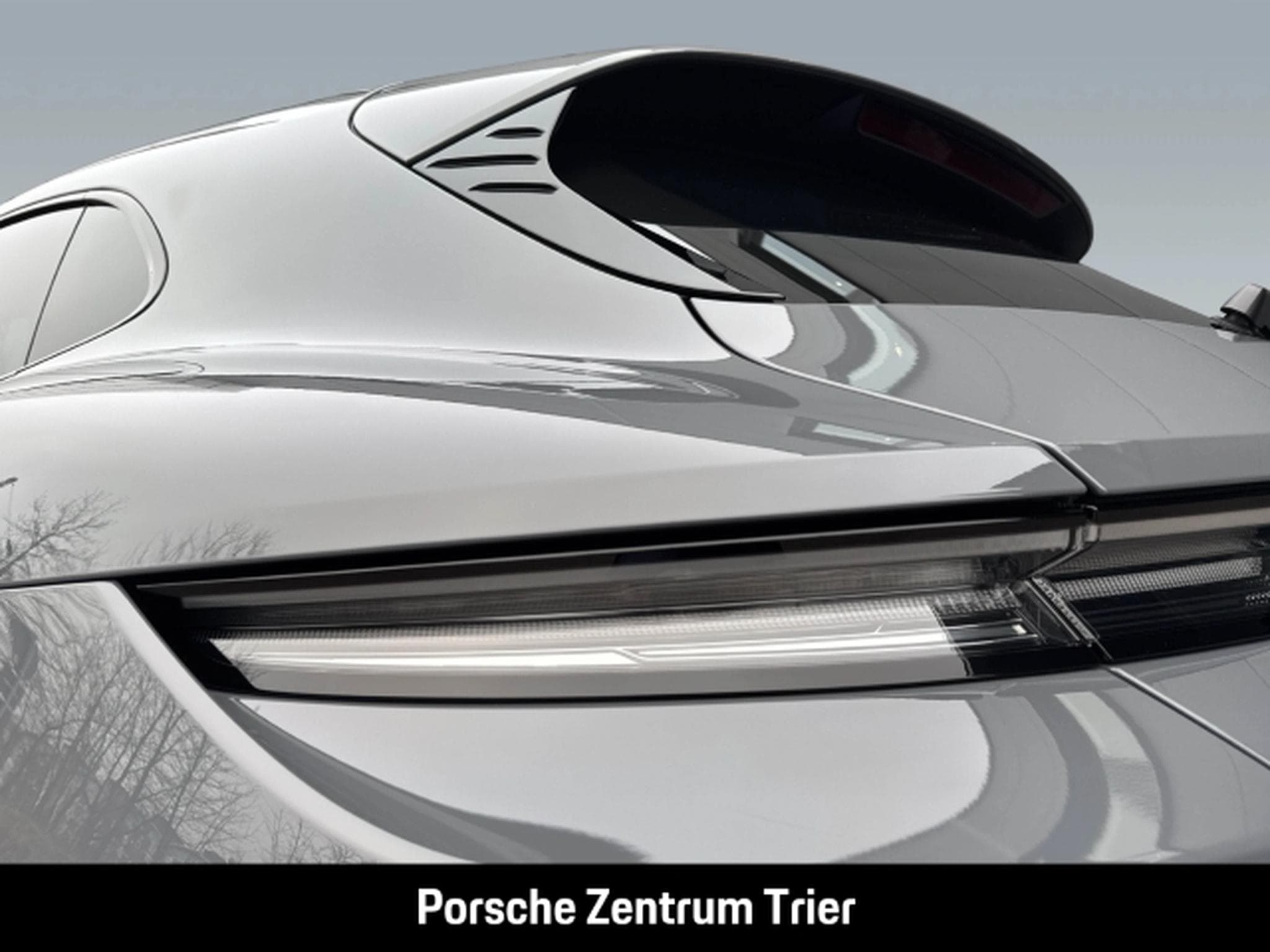 Porsche Taycan Turismo Black Edition InnoDrive LED (2026) - Photo 12