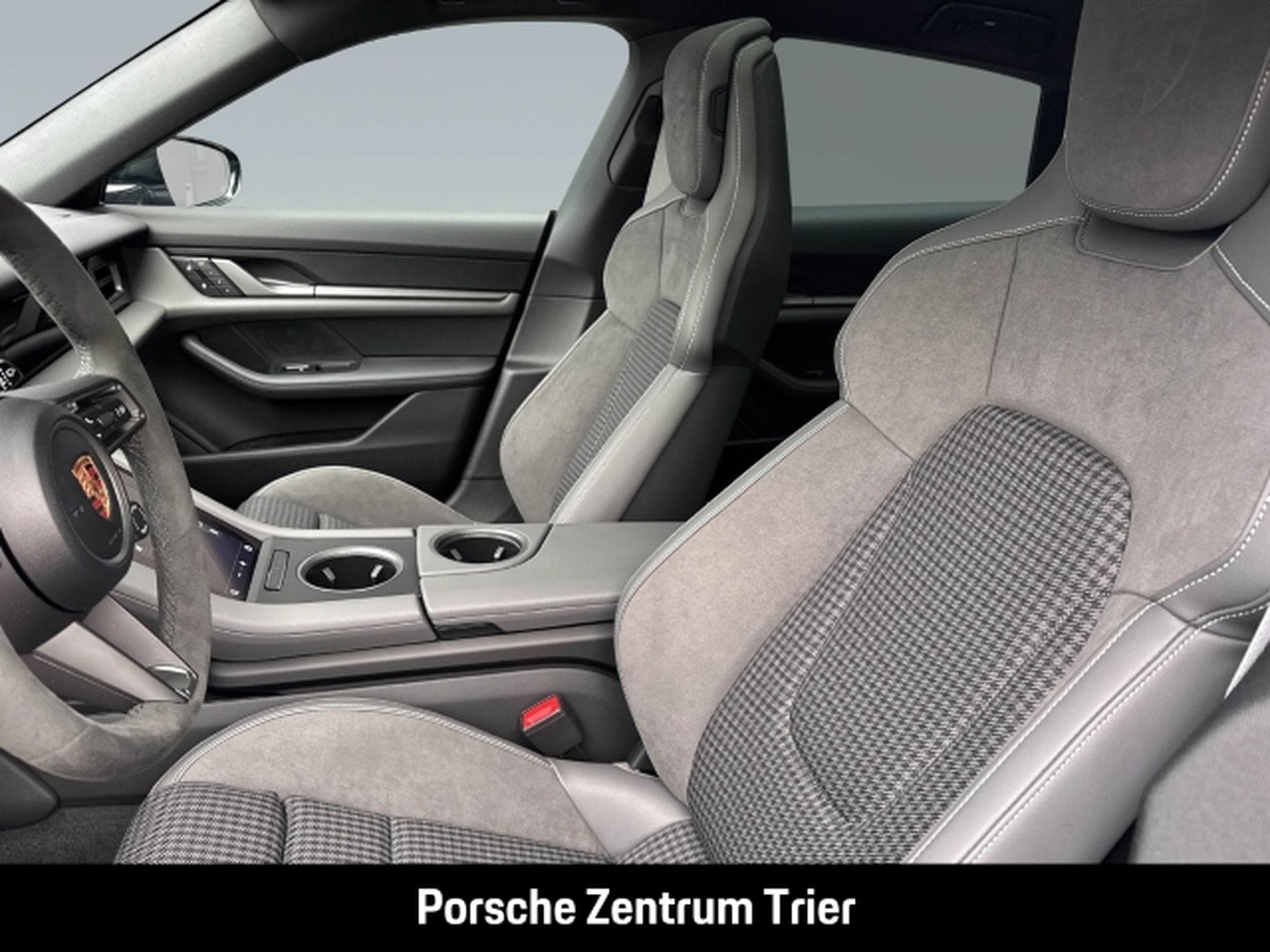 Porsche Taycan Turismo Black Edition InnoDrive LED (2026) - Photo 5