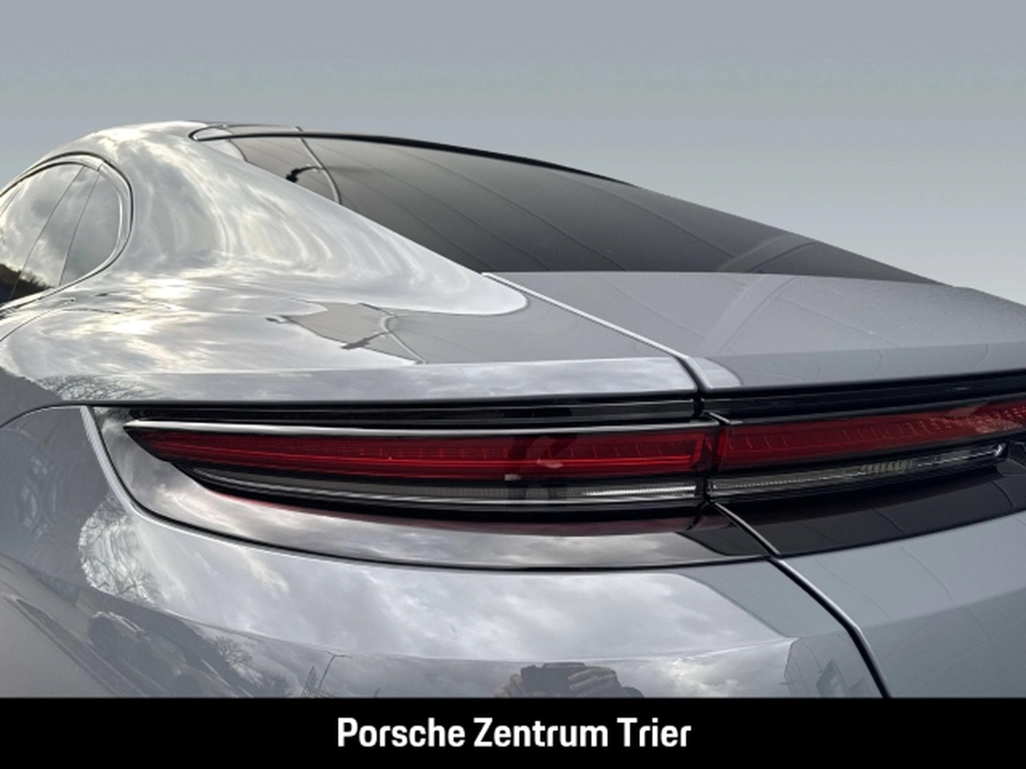 Porsche Panamera E-Hybrid HA-Lenkung InnoDrive HeadUp (2026) - Photo 12