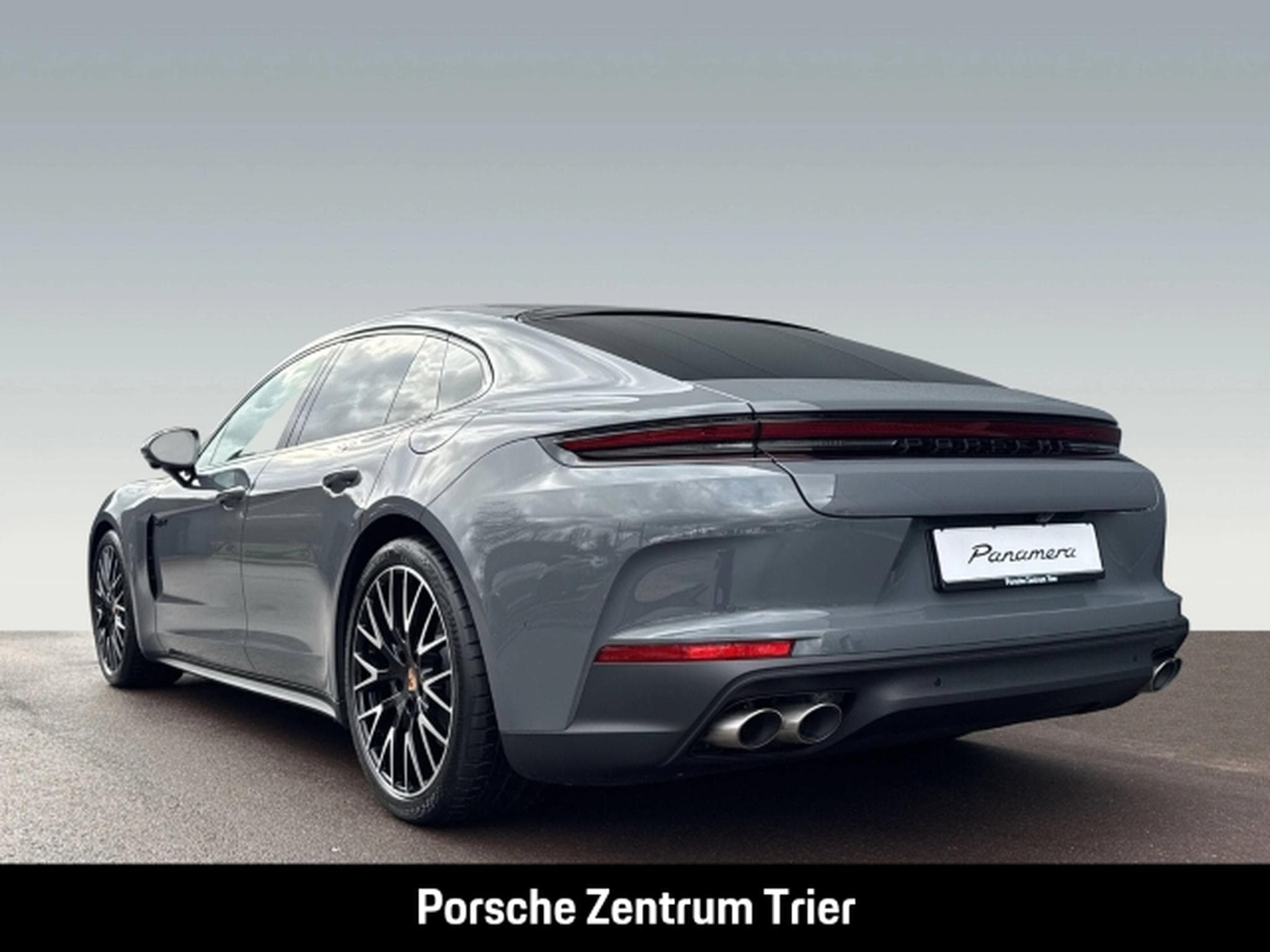 Porsche Panamera E-Hybrid HA-Lenkung InnoDrive HeadUp (2026) - Photo 3