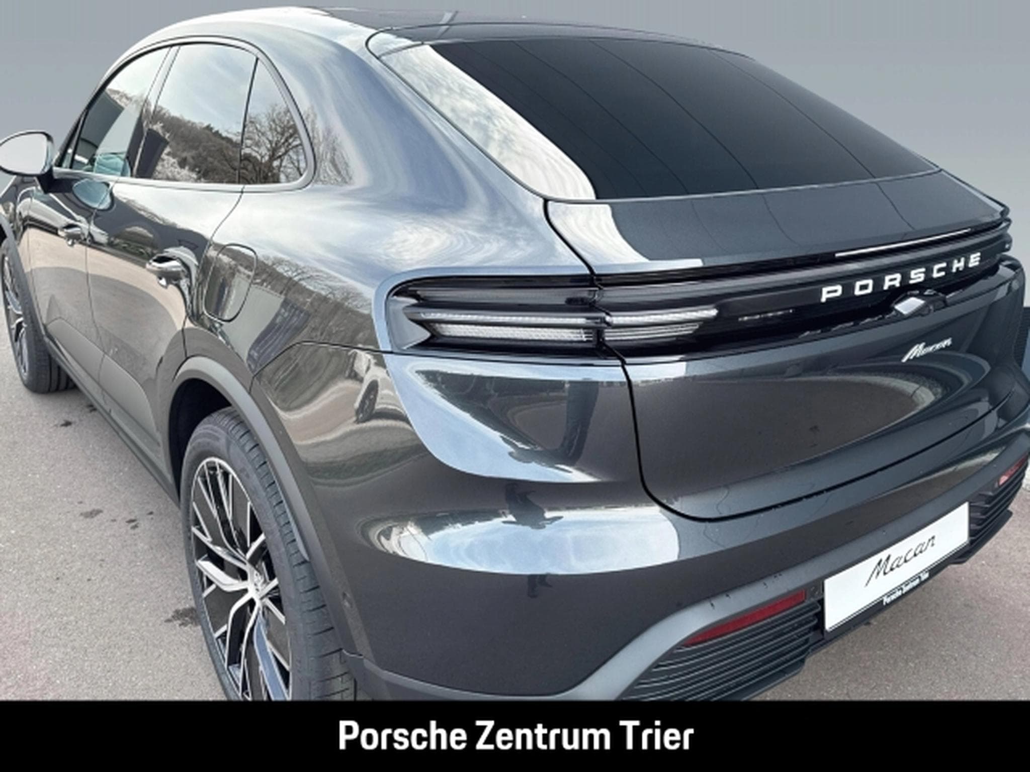 Porsche Macan Surround-View 21-Zoll Abstandstempomat LED (2026) - Photo 10