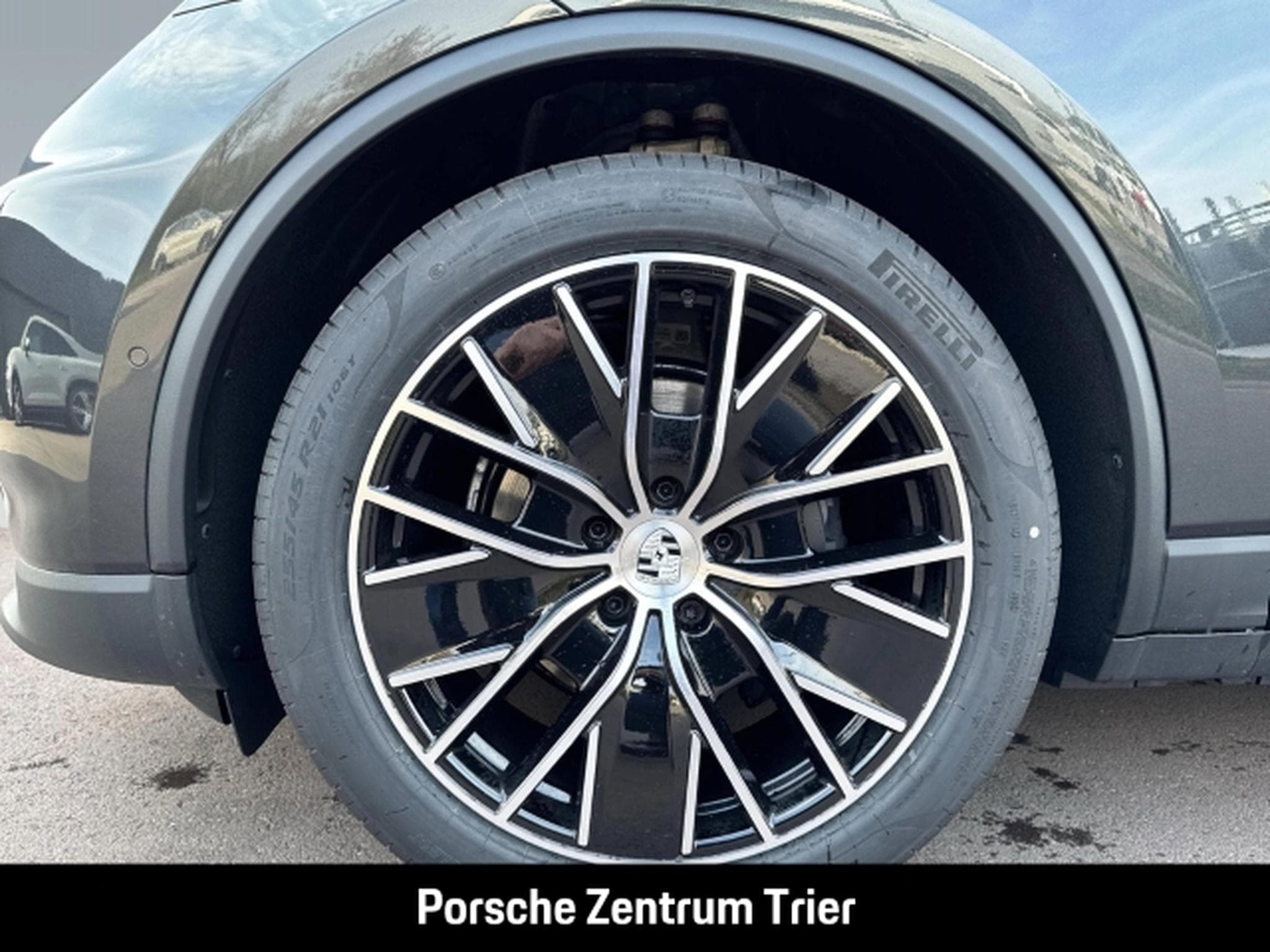 Porsche Macan Surround-View 21-Zoll Abstandstempomat LED (2026) - Photo 8