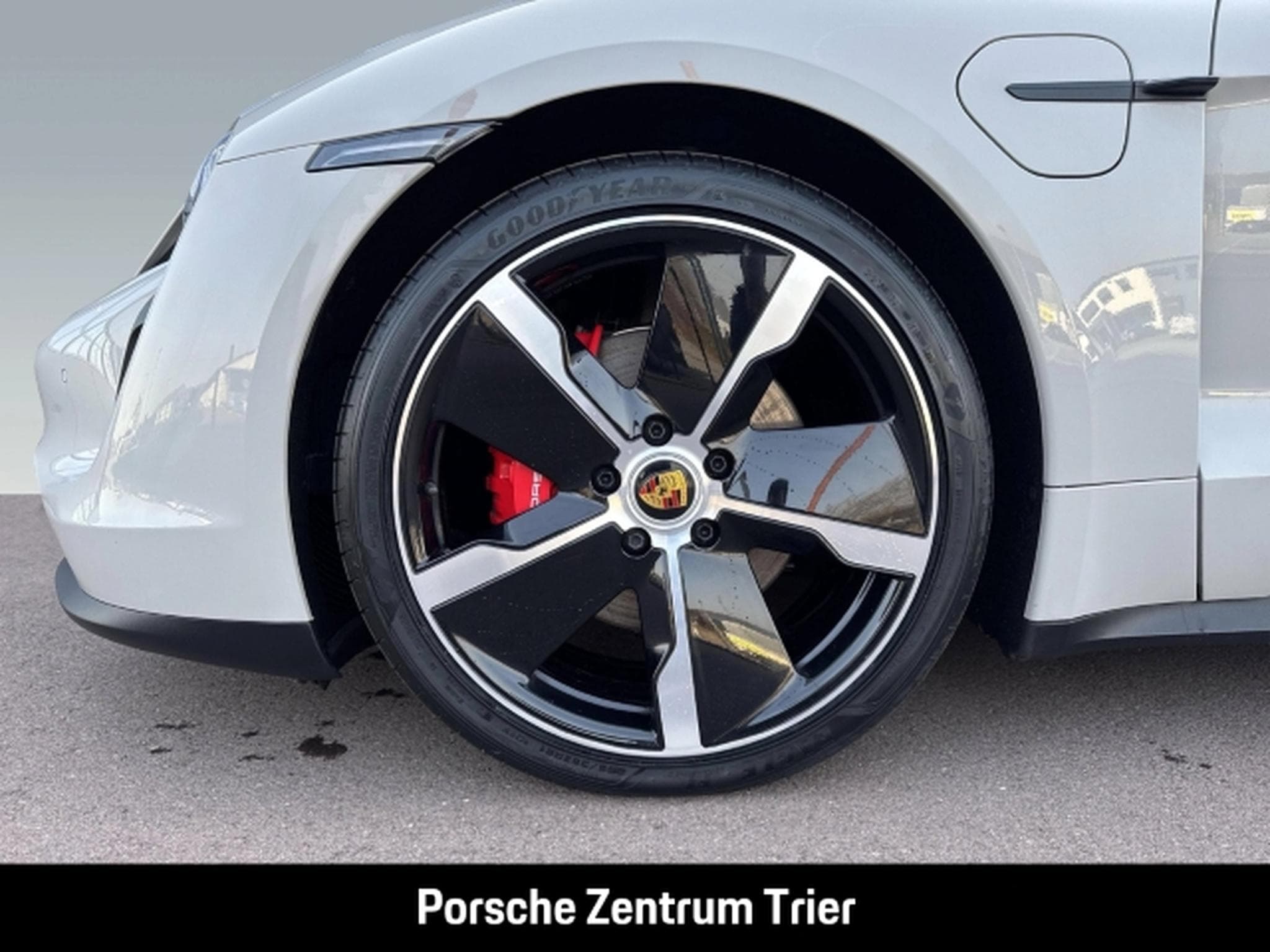Porsche Taycan HA-Lenkung Nachtsicht InnoDrive BOSE (2024) - Foto 8