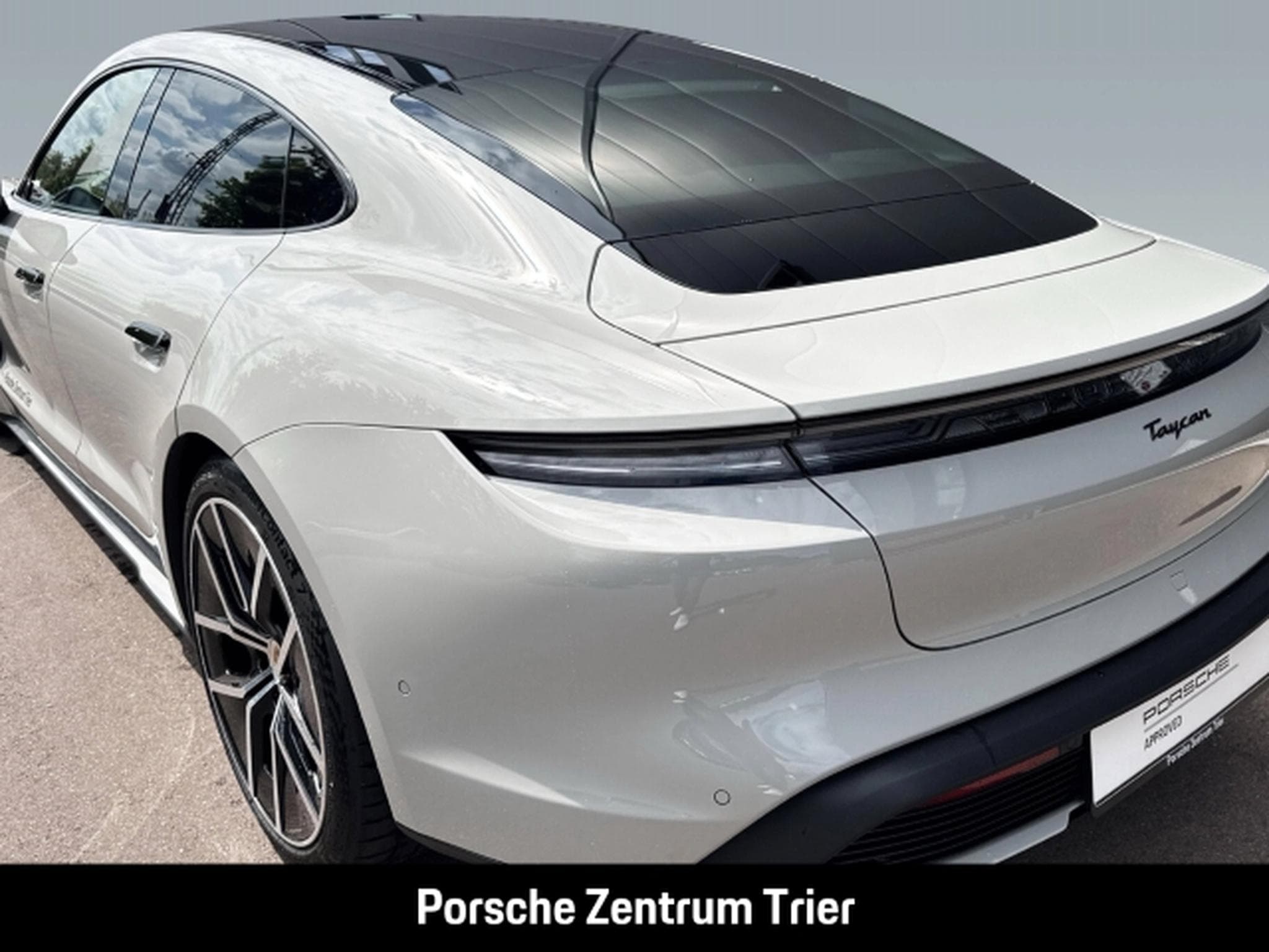 Porsche Taycan Black Edition InnoDrive Head-Up Panorama (2026) - Foto 10