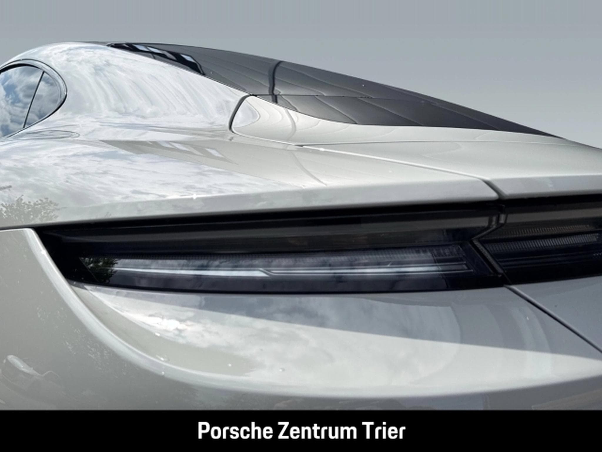 Porsche Taycan Black Edition InnoDrive Head-Up Panorama (2026) - Foto 12