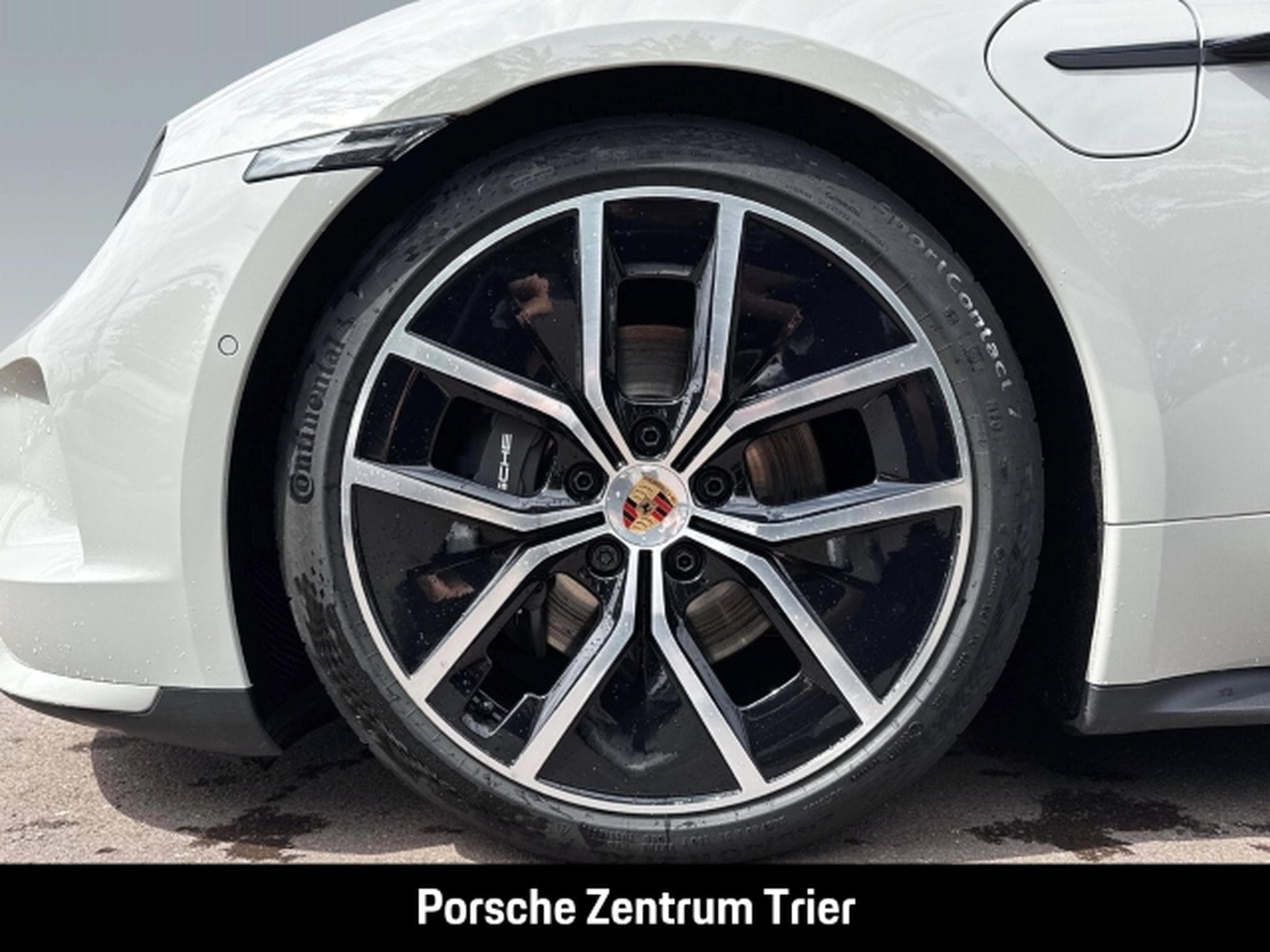 Porsche Taycan Black Edition InnoDrive Head-Up Panorama (2026) - Foto 8