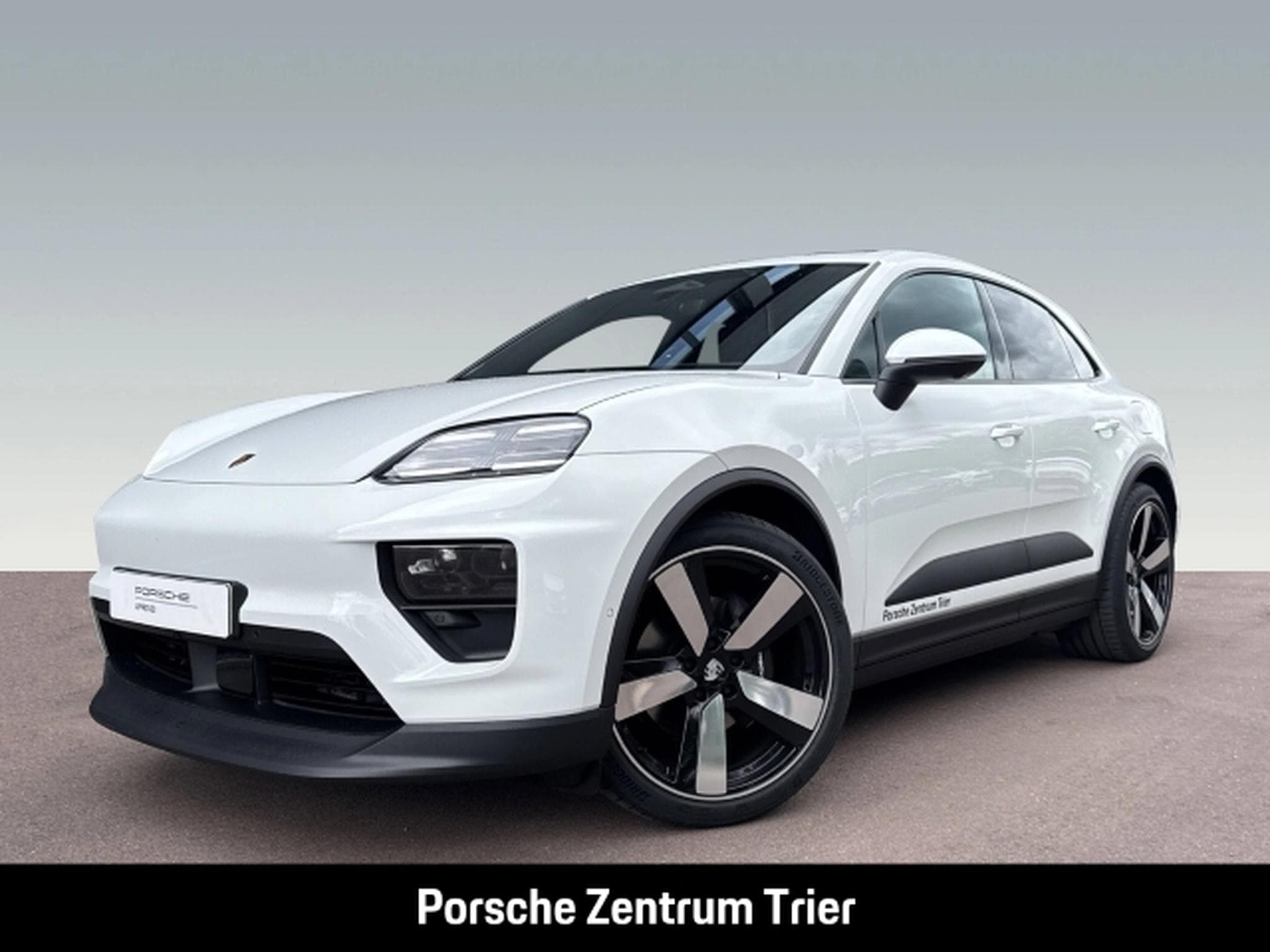 Porsche Macan Surround-View BOSE PASM 22-Zoll LED-Matrix (2026) - Photo 1