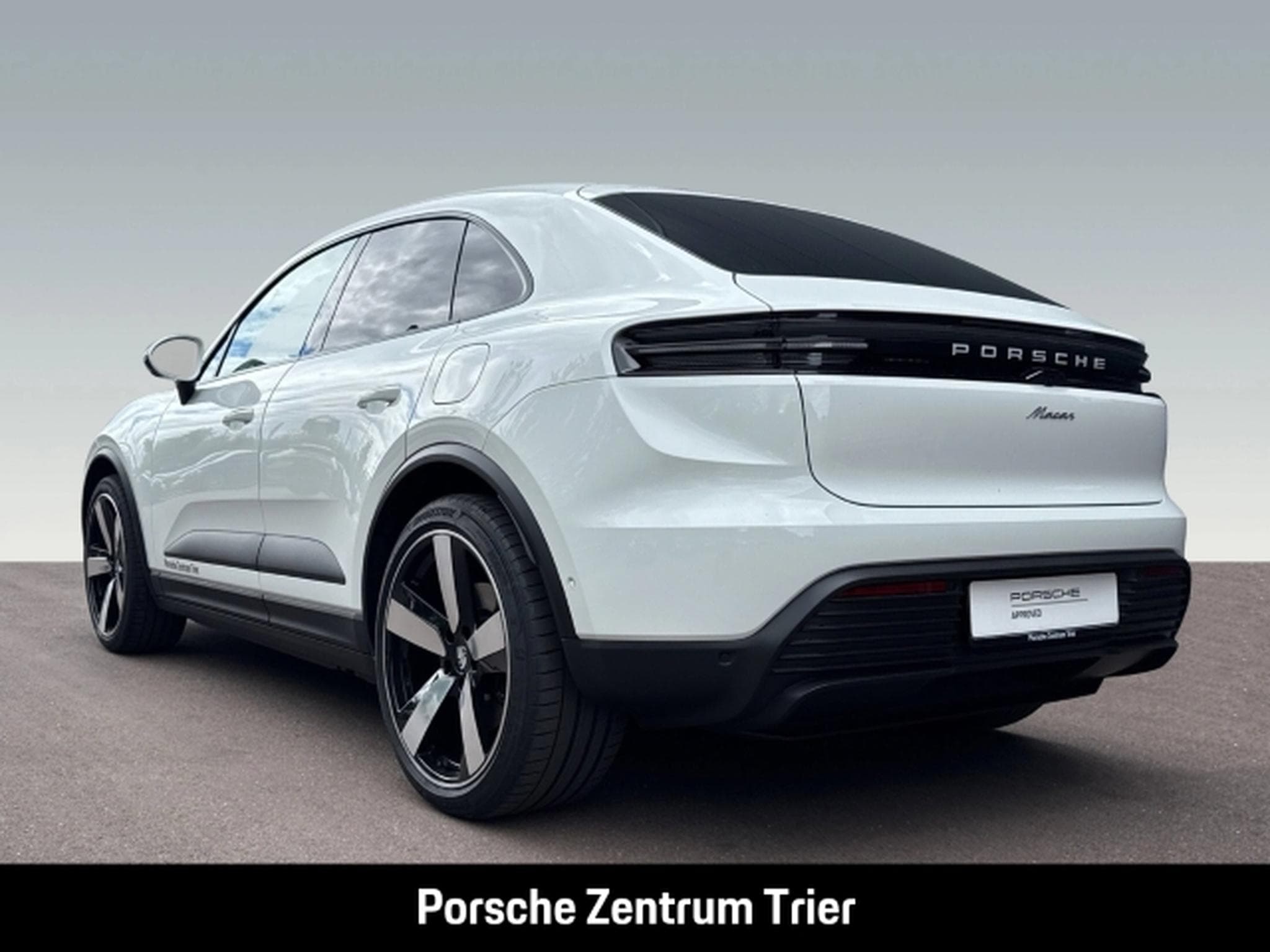 Porsche Macan Surround-View BOSE PASM 22-Zoll LED-Matrix (2026) - Photo 3