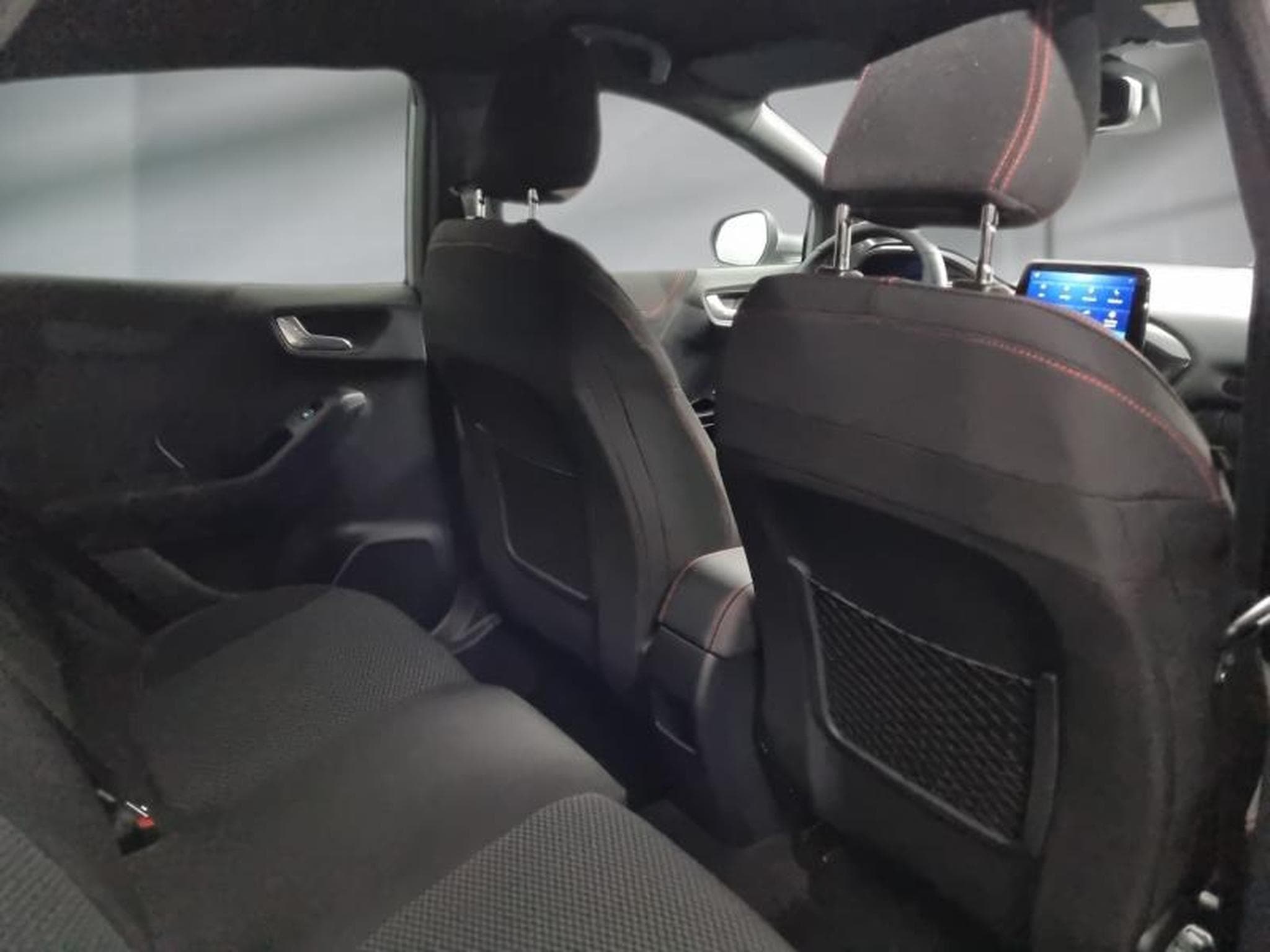 Ford Puma -31% 1.0 EcoBoost Hybrid 155ch ST-Line S&S Powershift (2024) - Photo 11