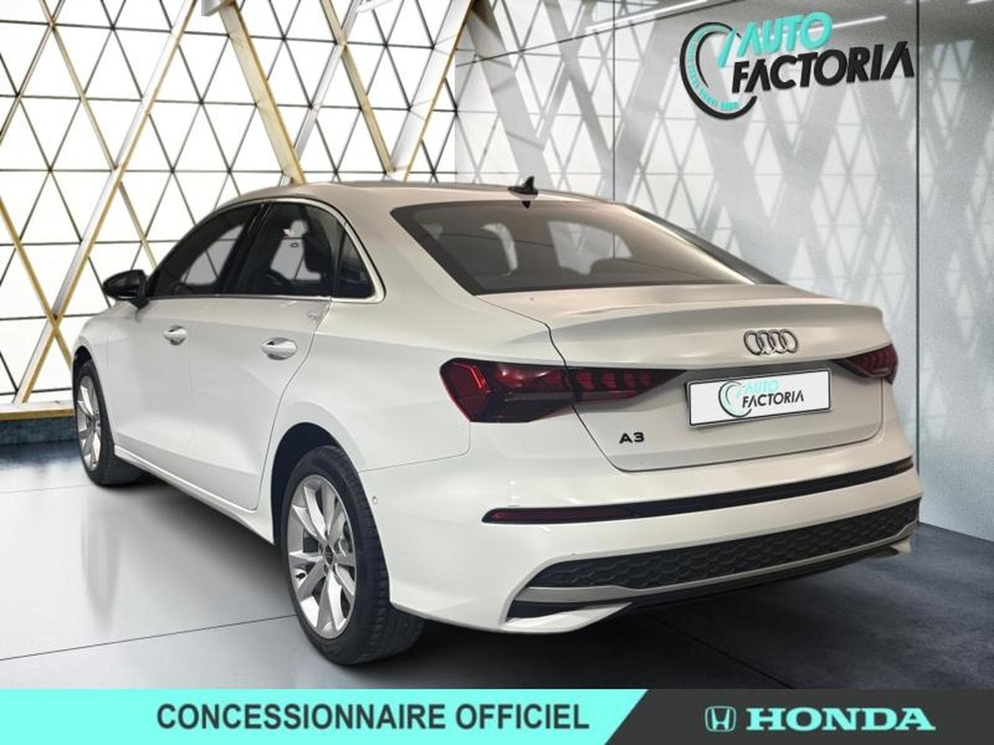 Audi A3 Berline 30 TFSI 116ch ADVANCED EDITION S tronic (2024) - Foto 2