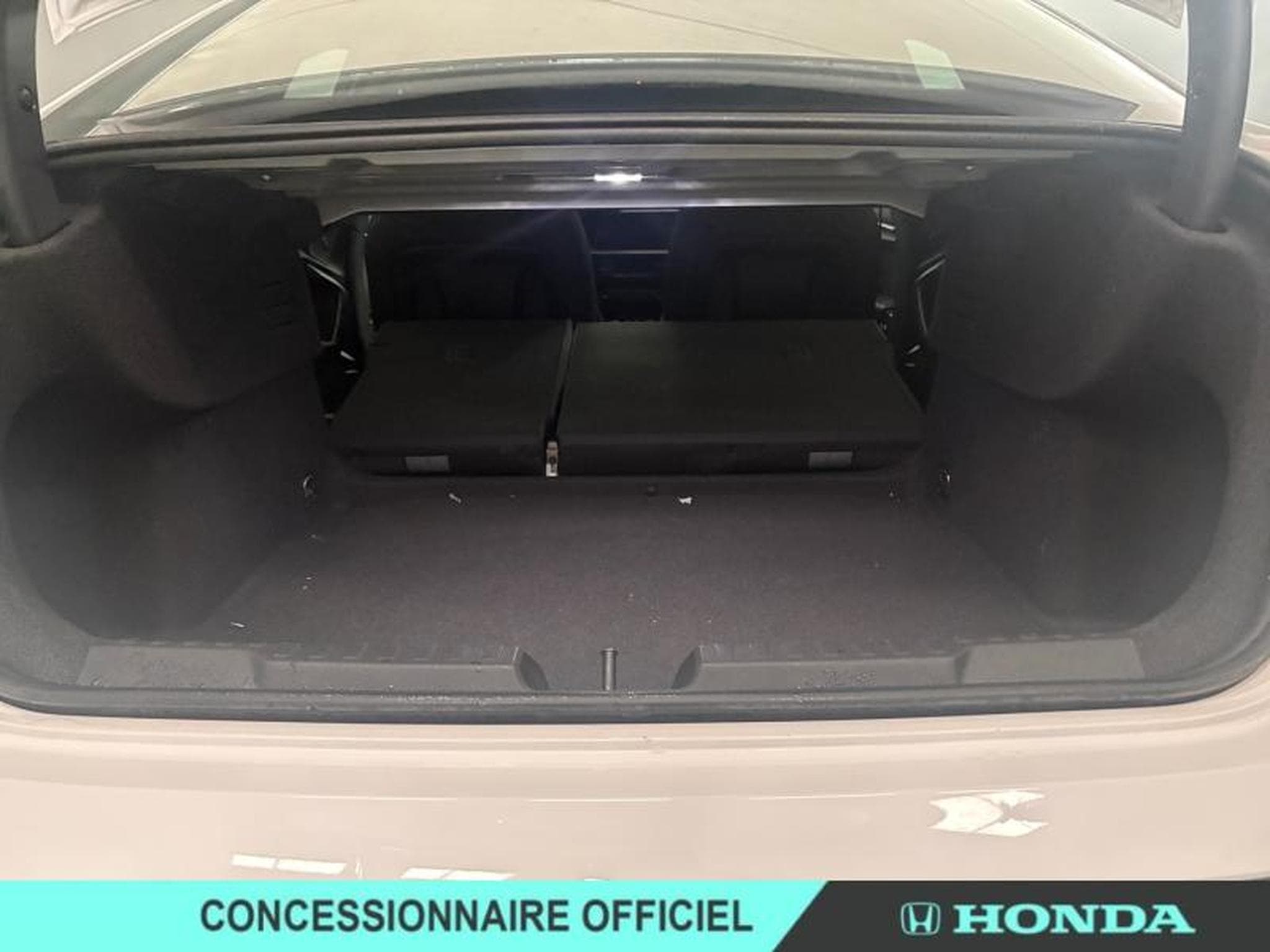 Audi A3 Berline 30 TFSI 116ch ADVANCED EDITION S tronic (2024) - Foto 3