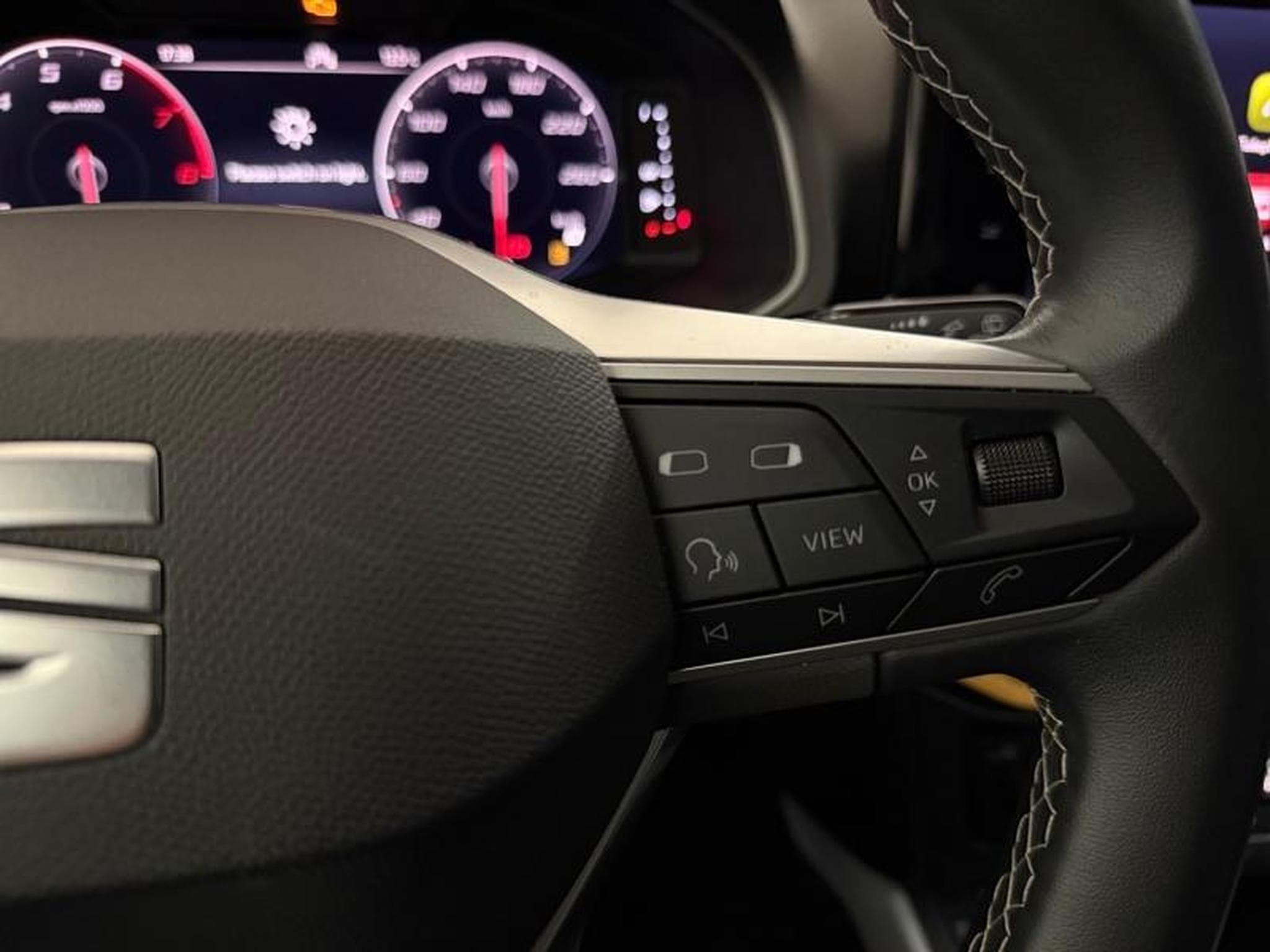 Seat Arona 1.0 TSI 115ch Xperience DSG7 SPECIAL EDITION (2025) - Foto 10