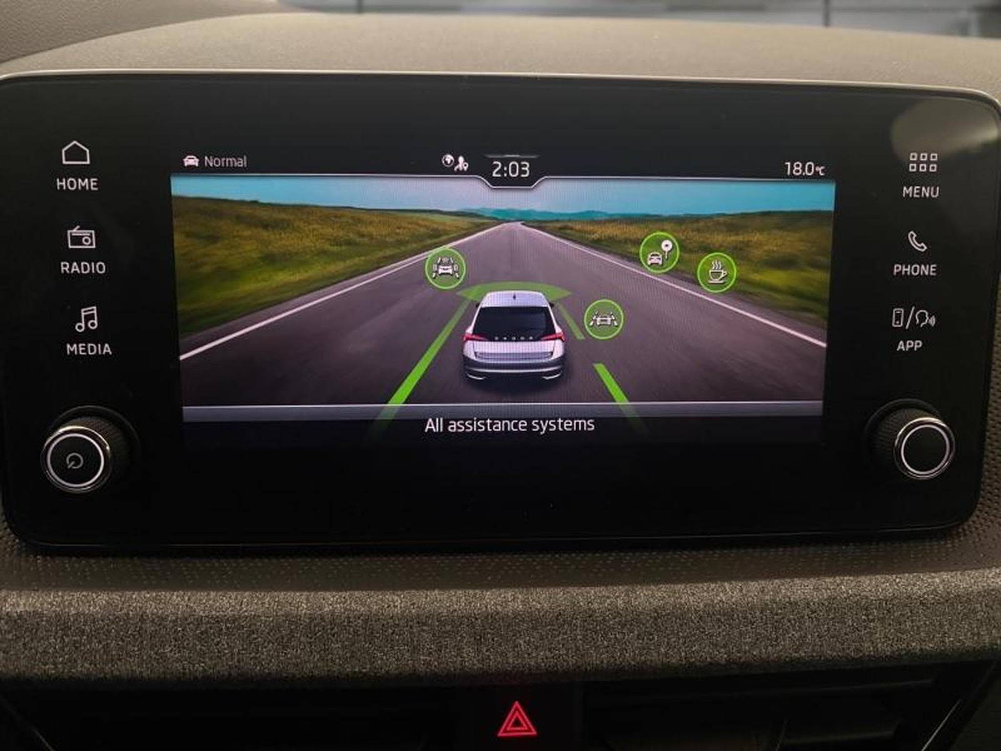 Skoda Scala 1.0 TSI Evo2 116ch Selection DSG7 (2025) - Foto 17