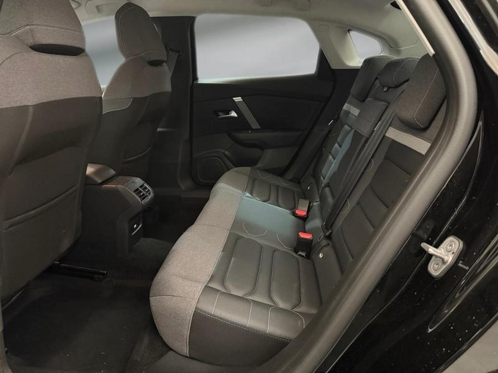 Citroën c4 x 1.5 BlueHDi 130ch S&S PLUS Automatique (2024) - Foto 12