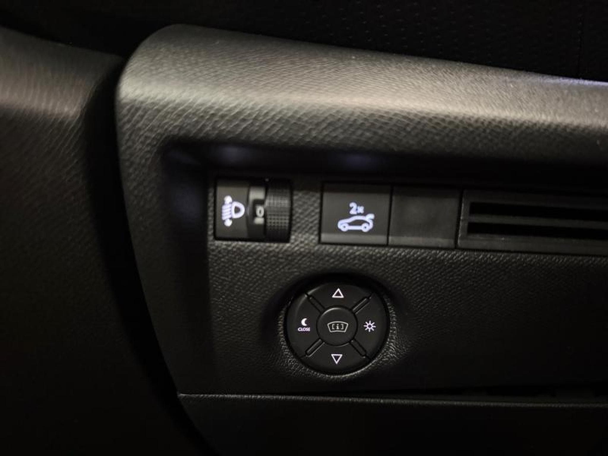 Citroën c4 x 1.5 BlueHDi 130ch S&S PLUS Automatique (2024) - Foto 18