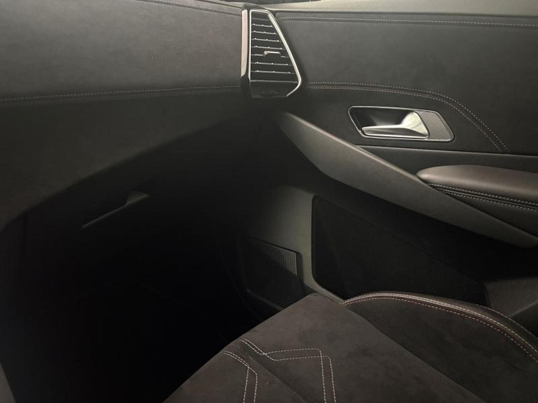 DS Automobiles DS7 E-TENSE 225ch Performance Line + (2024) - Foto 14