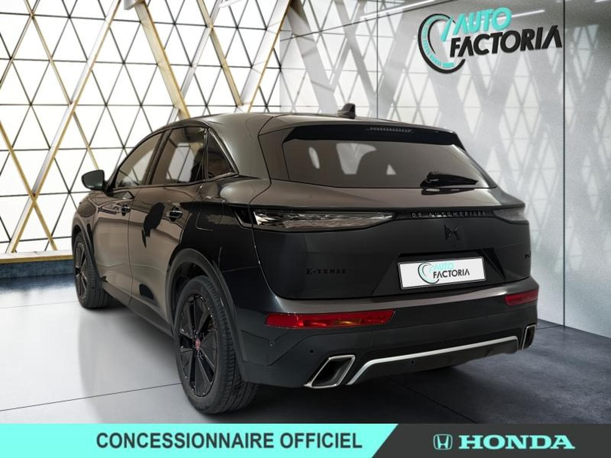 DS Automobiles DS7 E-TENSE 225ch Performance Line + (2024) - Foto 3