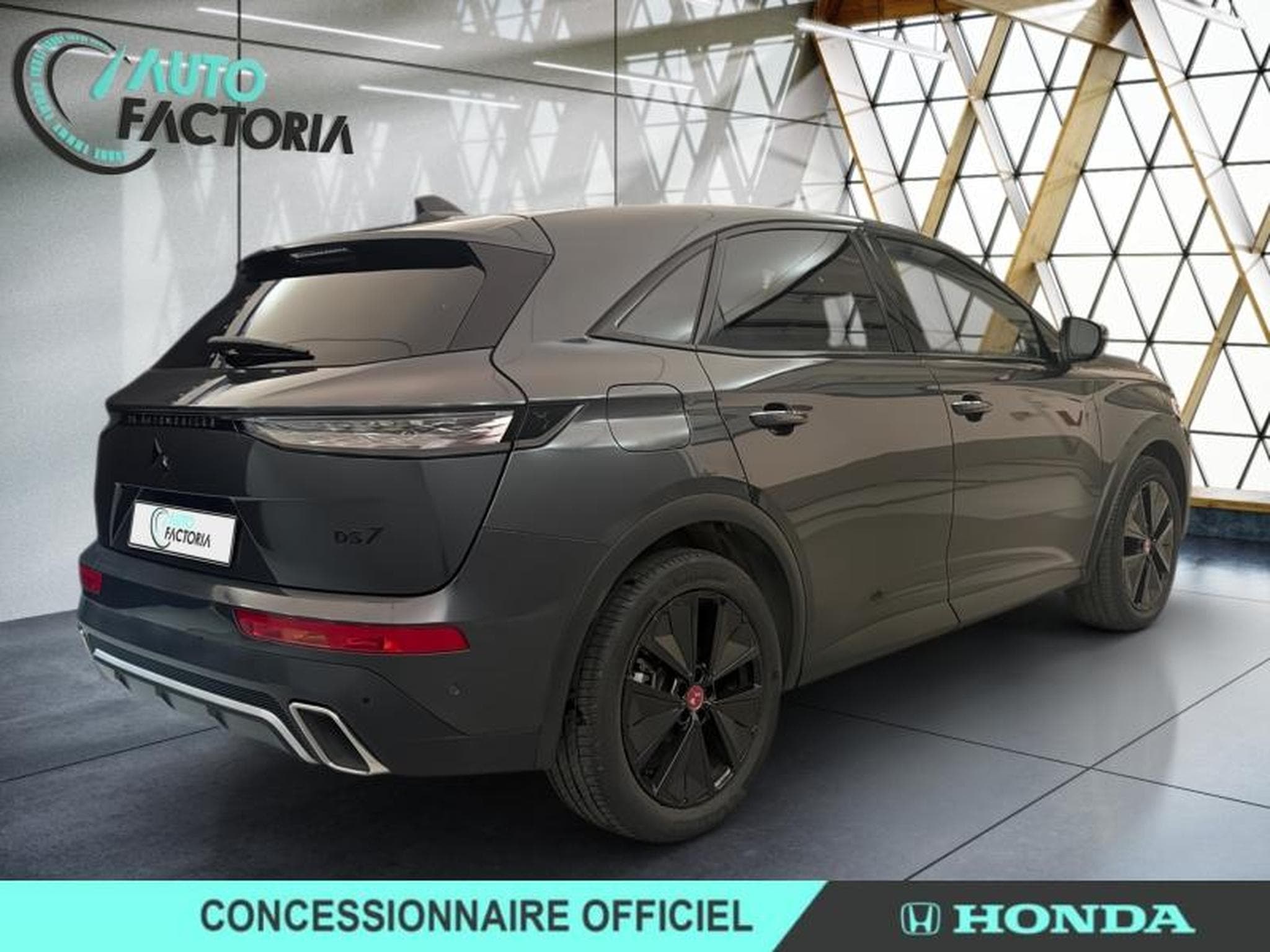 DS Automobiles DS7 E-TENSE 225ch Performance Line + (2024) - Foto 5