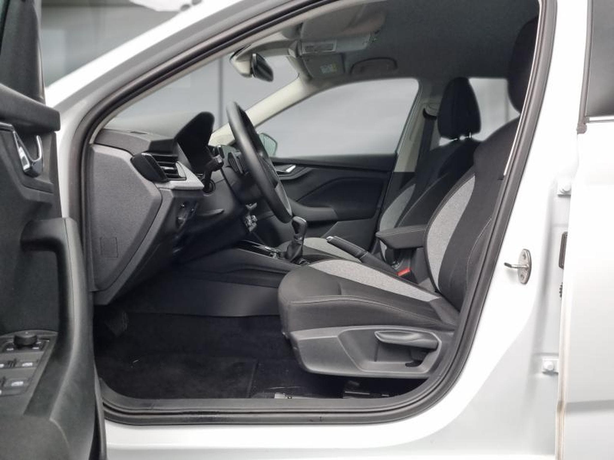 Skoda Scala 1.0 TSI Evo2 116ch Selection DSG7 (2025) - Foto 10