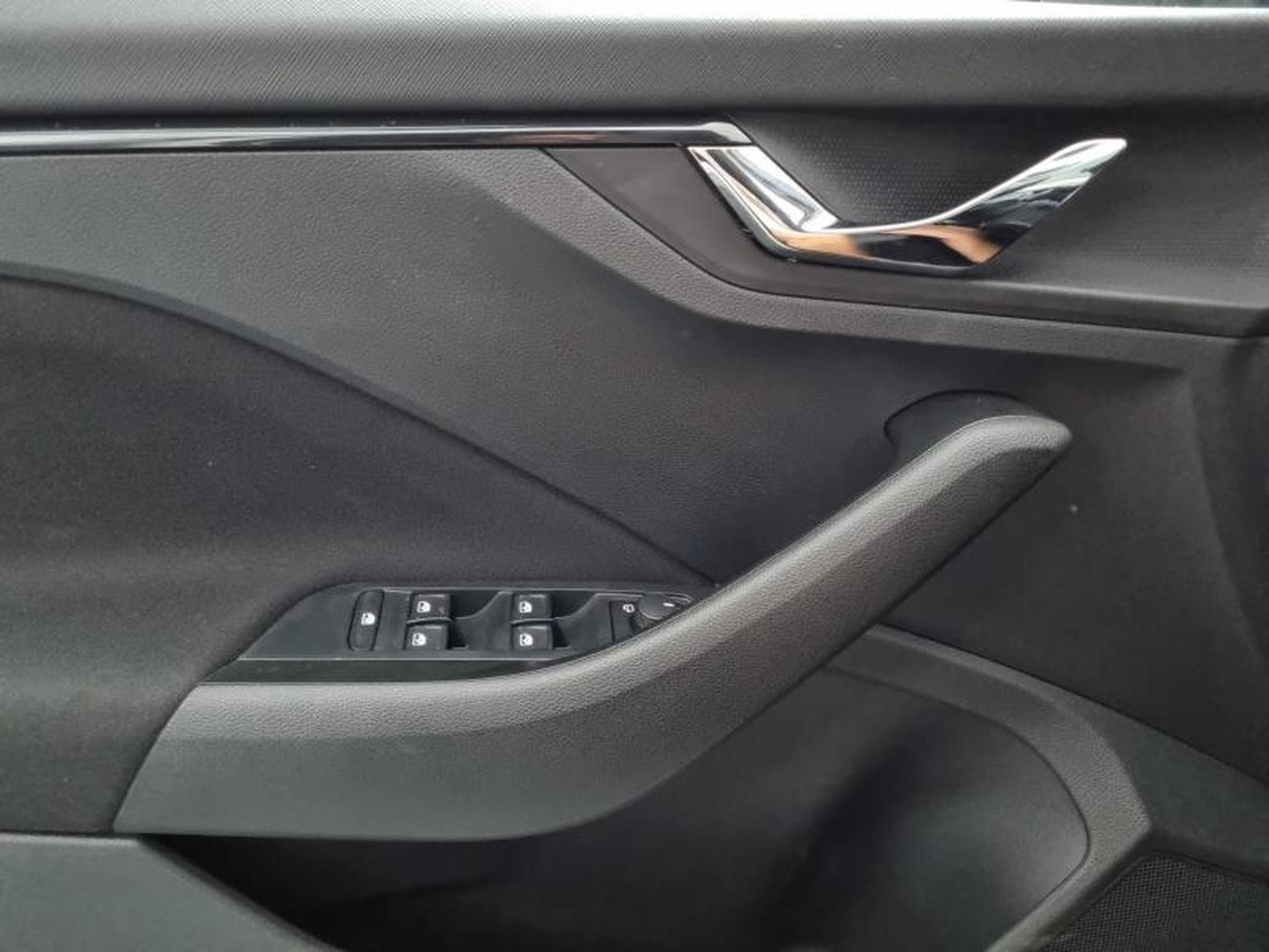Skoda Scala 1.0 TSI Evo2 116ch Selection DSG7 (2025) - Foto 24