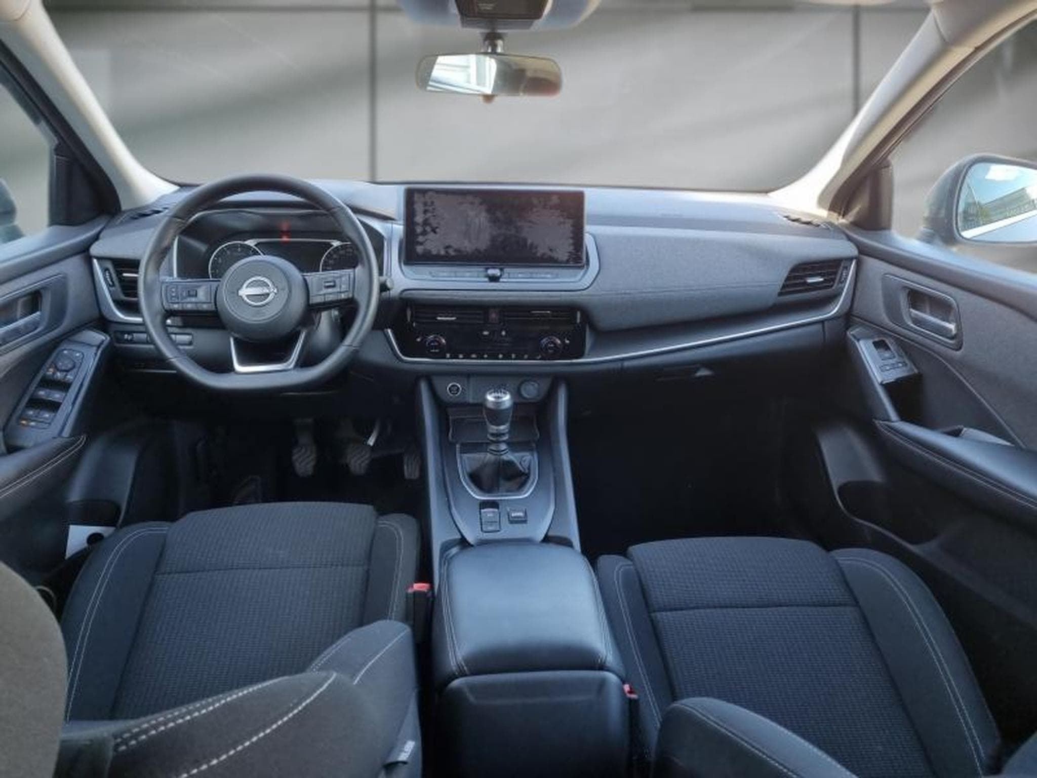 Nissan Qashqai 1.3 DIG-T 140CH MHEV CONNECT (2024) - Foto 10