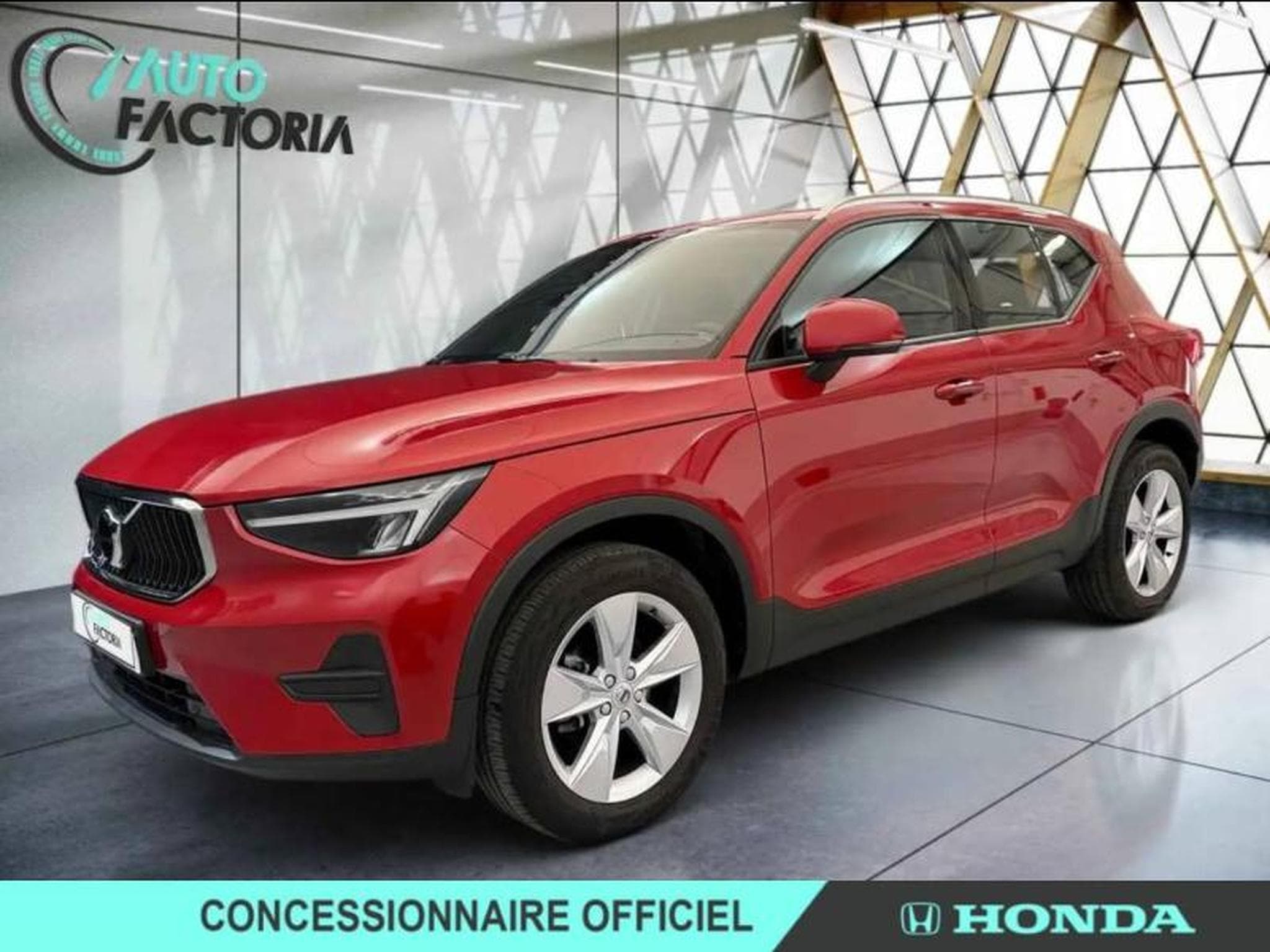 Volvo XC40 B3 163ch Core DCT 7 (2024) - Foto 1
